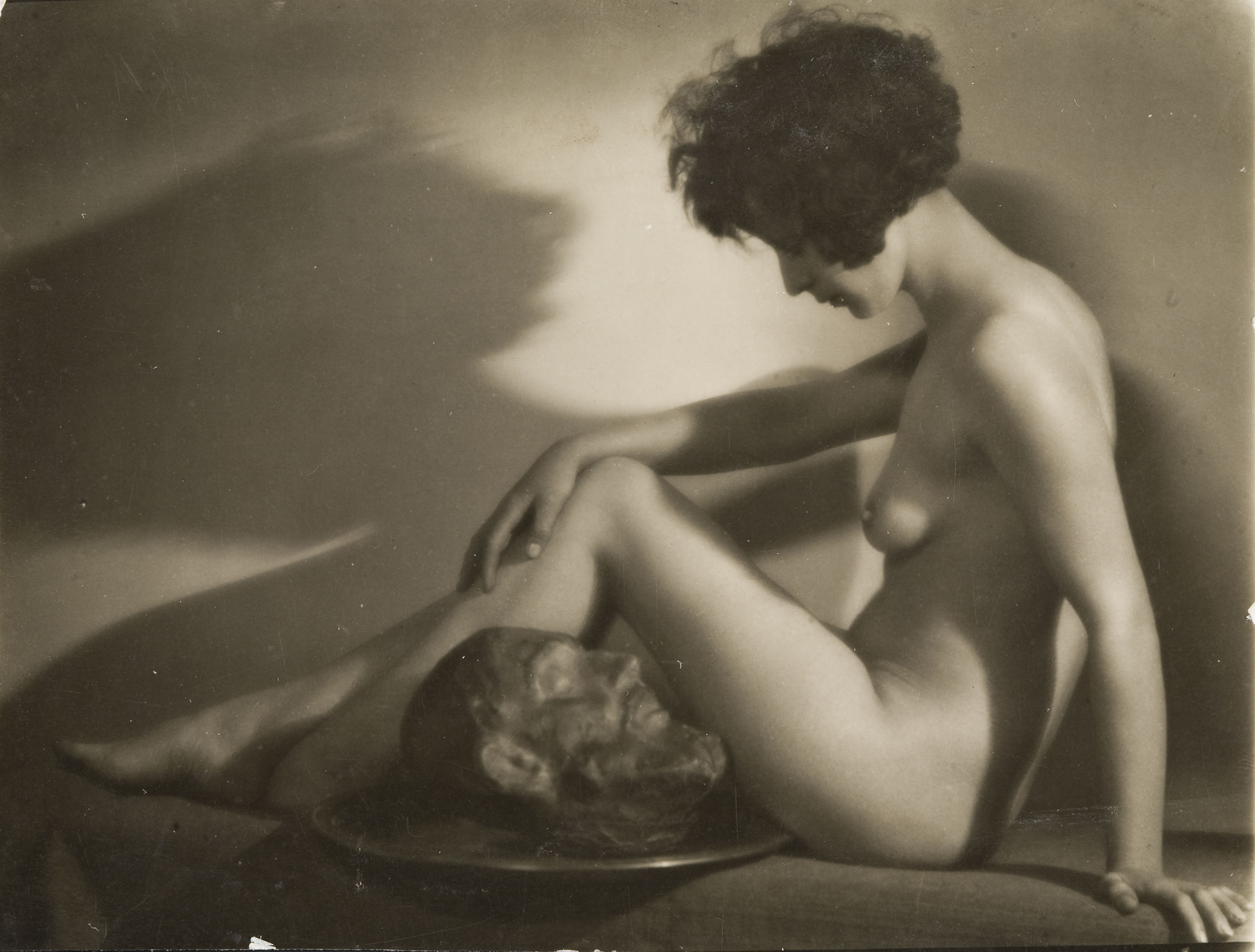 image for: Josep Masana - Sense títol [Salomé asseguda] - Entre 1920-1940
