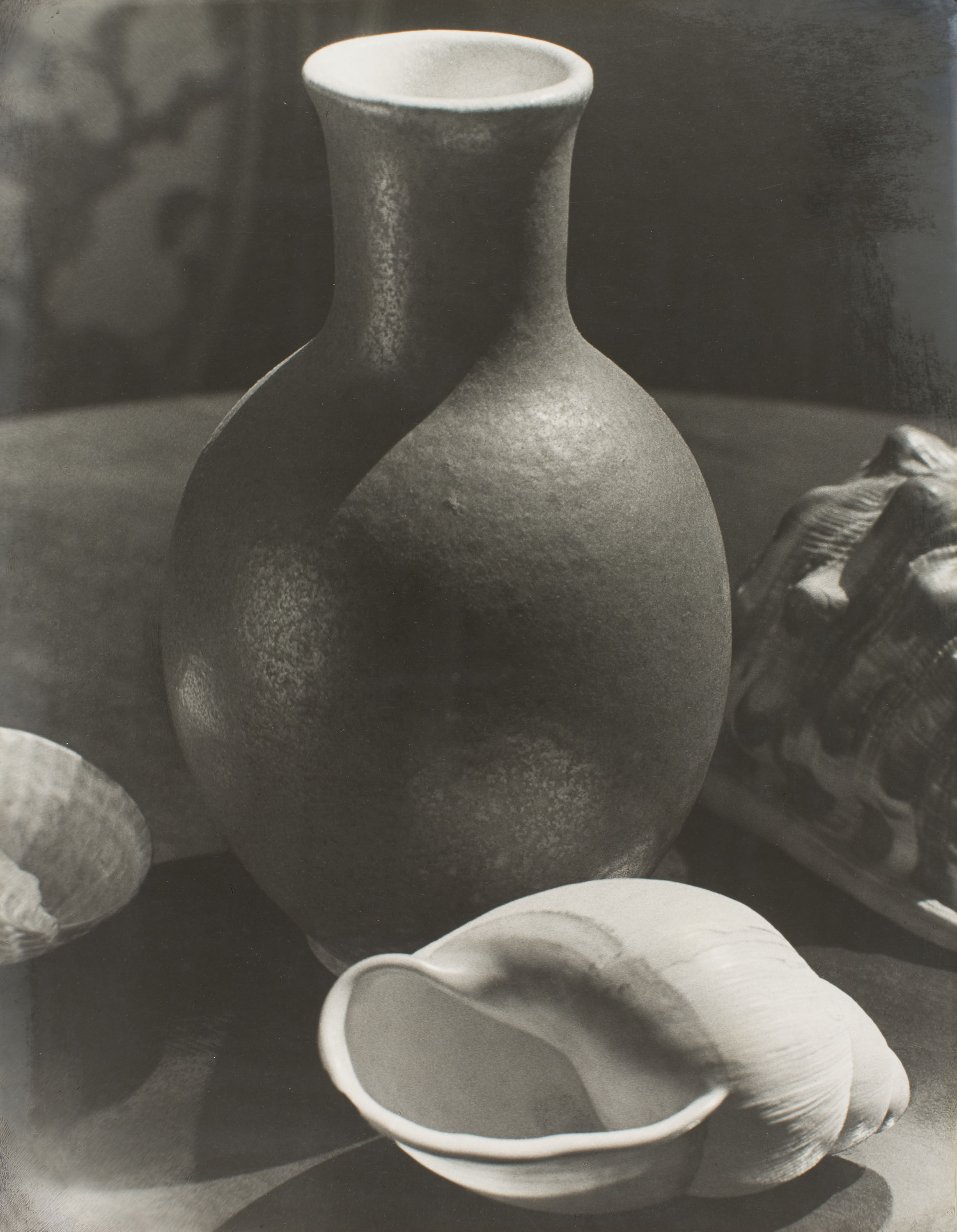 image for: Otho Lloyd - [Natura morta] - Cap a 1942