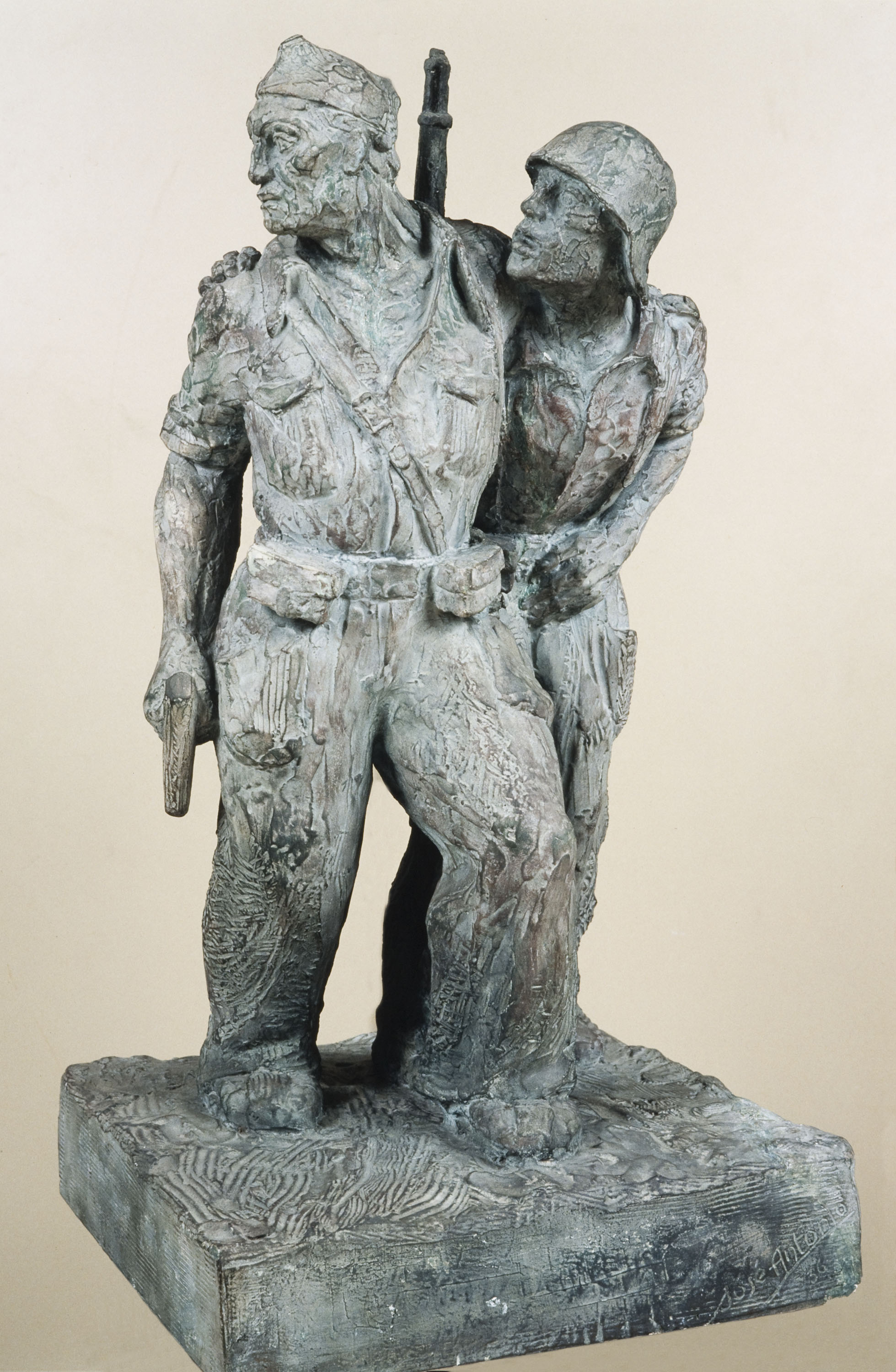 image for: José Antonio - ¡Compañeros