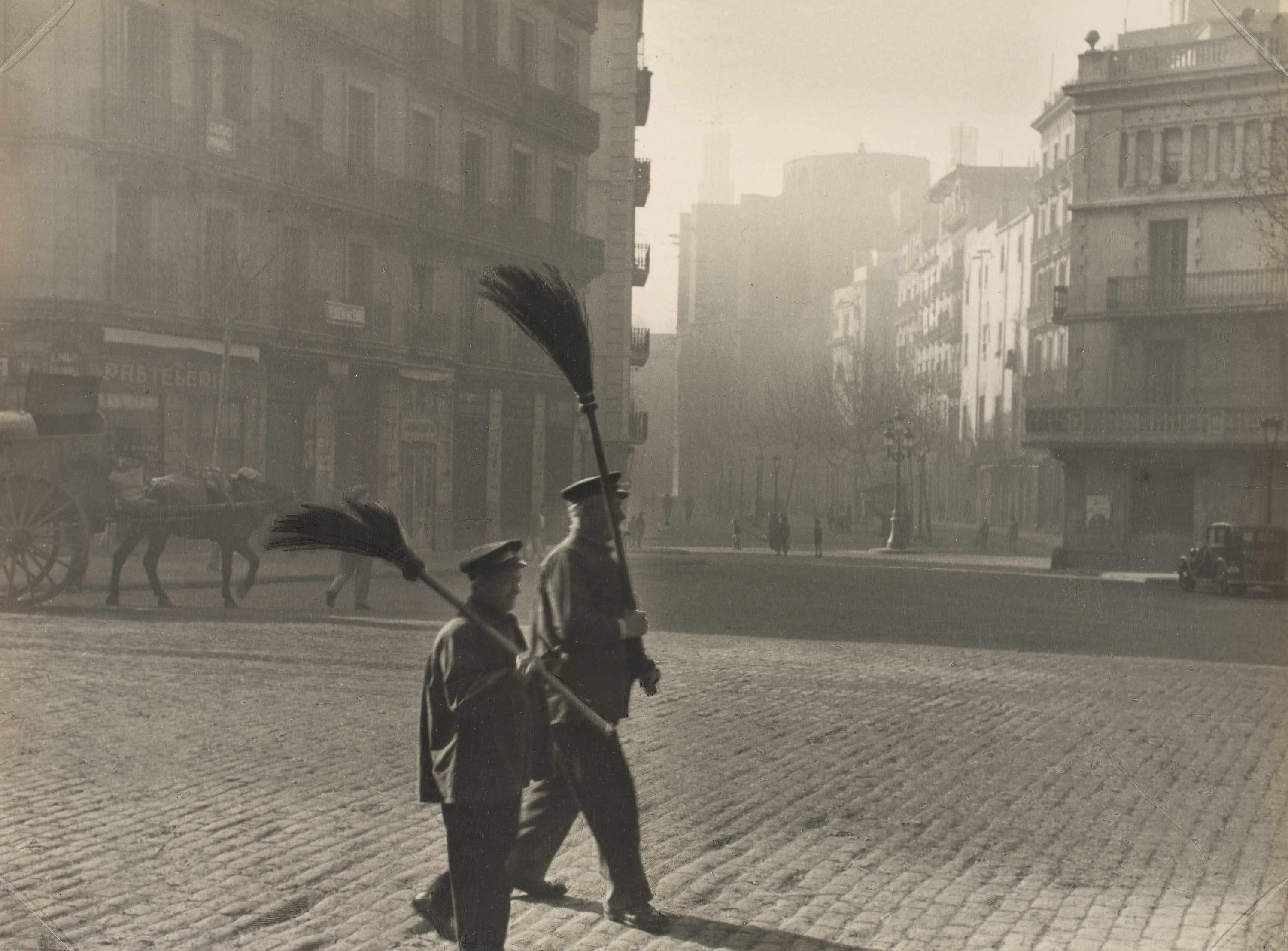 image for: Otho Lloyd - Escombriaires al barri de la Ribera (Barcelona) - 1946