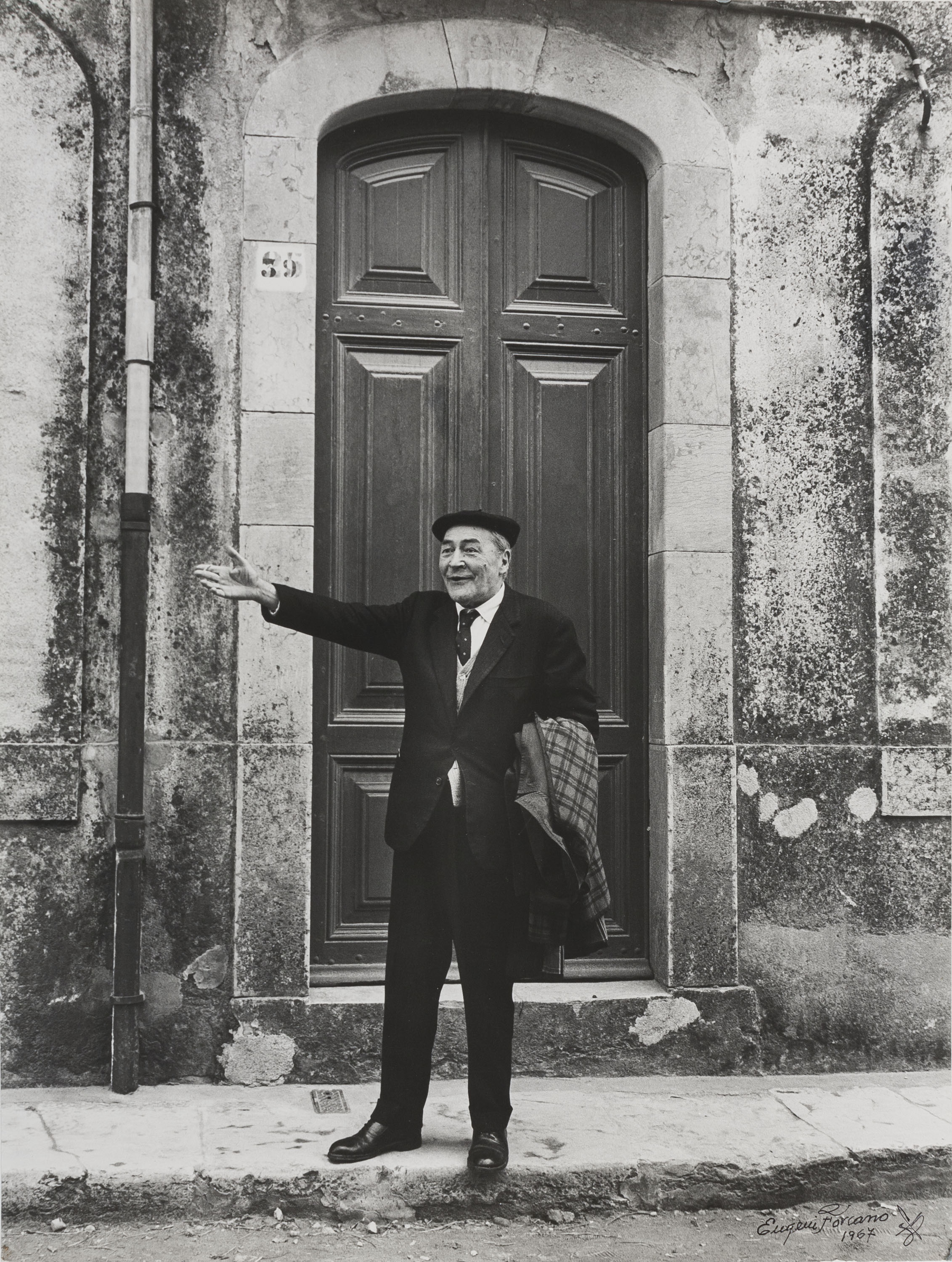 image for: Eugeni Forcano - Josep Pla davant la casa on va néixer (Palafrugell) - 1967