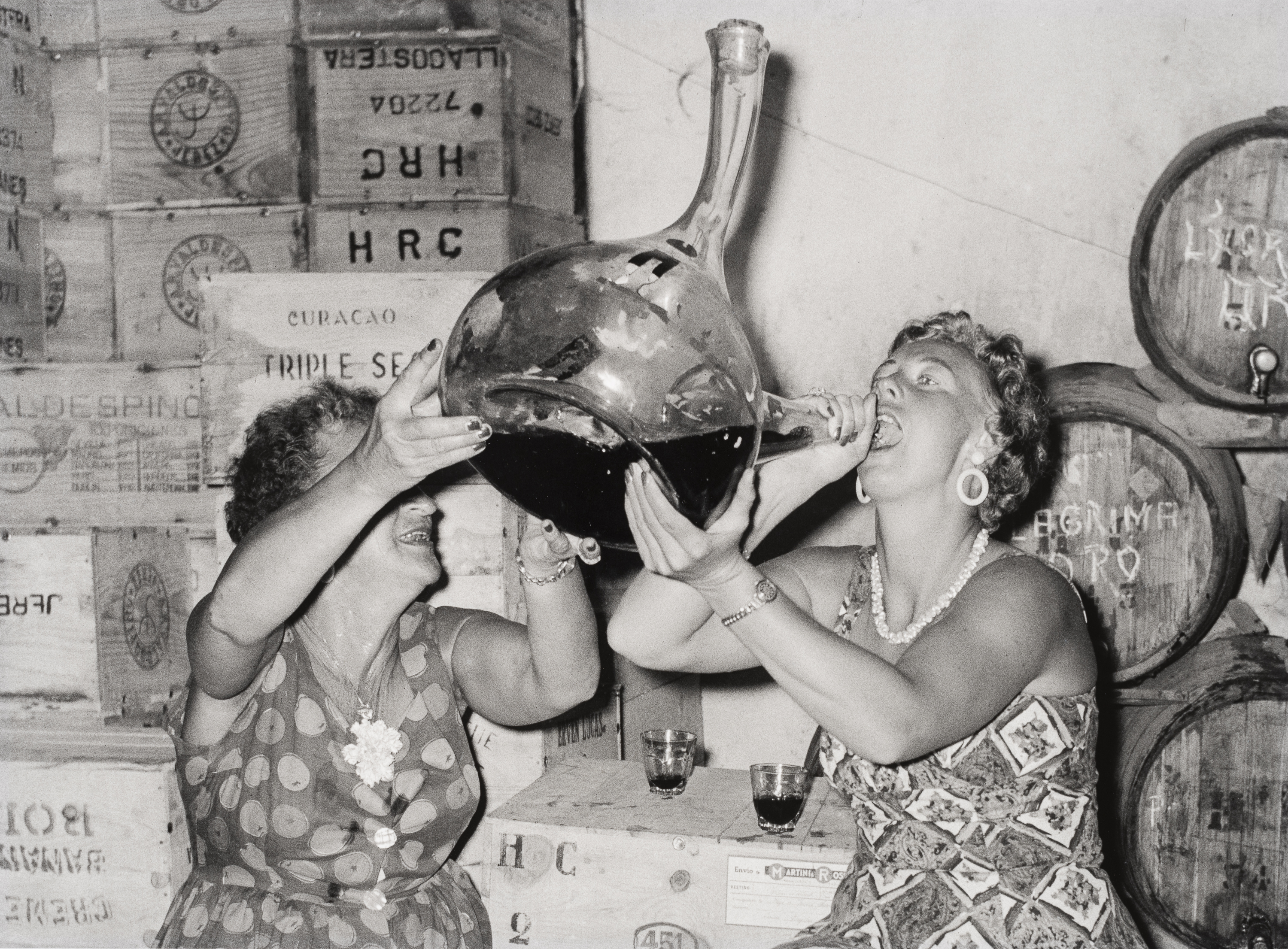 Oriol Maspons - Turistes de gresca a la Costa Brava - 1959 (tiratge posterior) image for: Oriol Maspons - Turistes de gresca a la Costa Brava - 1959 (tiratge posterior)