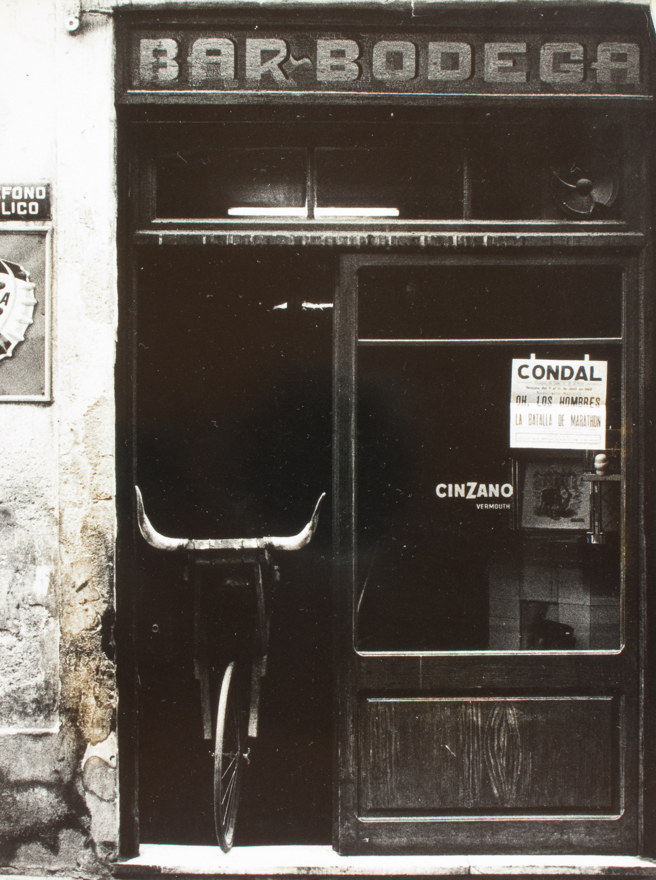 Oriol Maspons - Fotografia per al llibre «Toreo de salón. Farsa con acompañamiento de clamor y murga», de Camilo José Cela - Cap a 1958-1962 image for: Oriol Maspons - Fotografia per al llibre «Toreo de salón. Farsa con acompañamiento de clamor y murga», de Camilo José Cela - Cap a 1958-1962