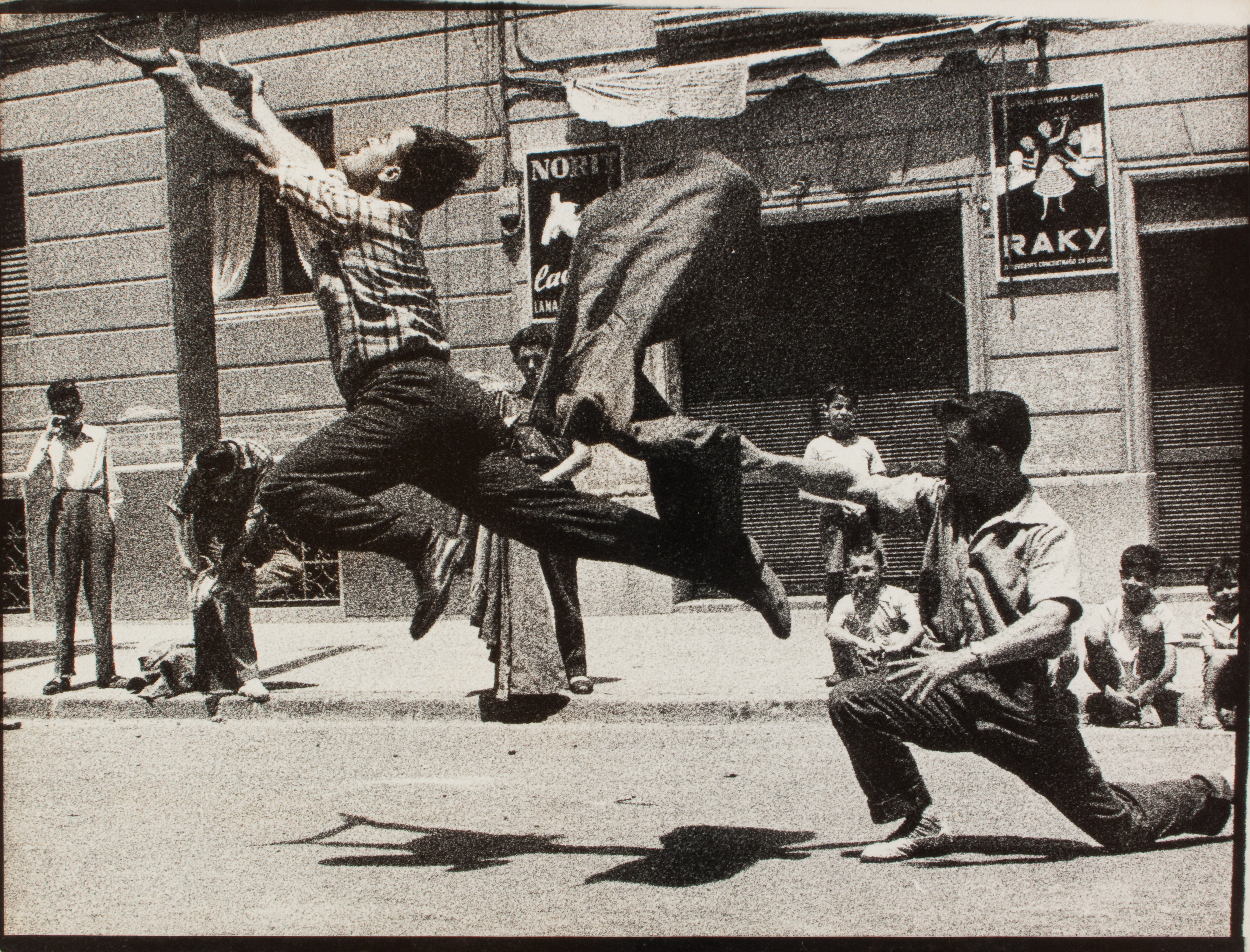 Oriol Maspons - Fotografia per al llibre «Toreo de salón. Farsa con acompañamiento de clamor y murga», de Camilo José Cela - Cap a 1958-1962 (tiratge posterior) image for: Oriol Maspons - Fotografia per al llibre «Toreo de salón. Farsa con acompañamiento de clamor y murga», de Camilo José Cela - Cap a 1958-1962 (tiratge posterior)
