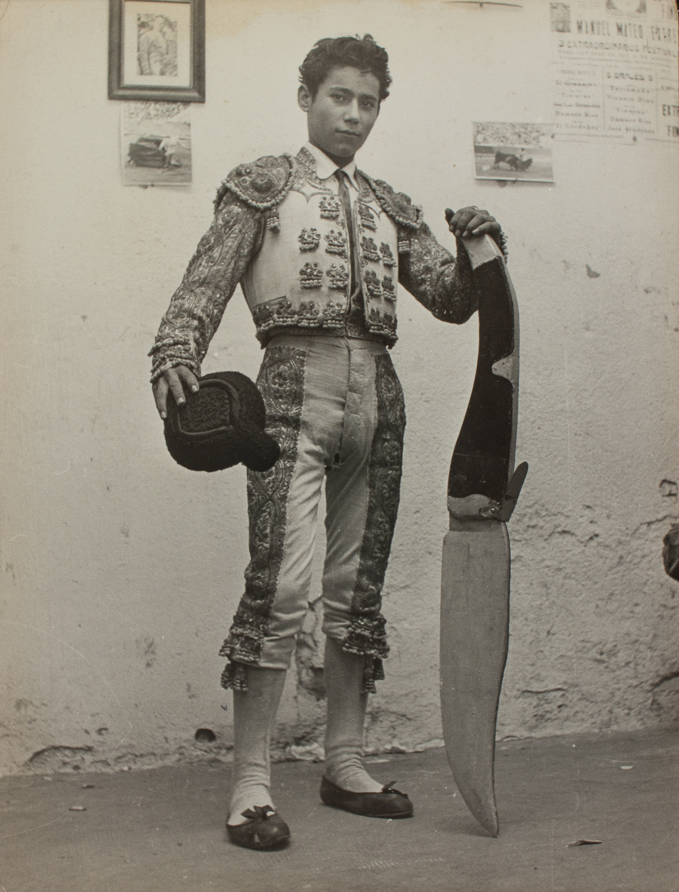 image for: Oriol Maspons - El Navajita. Fotografia per al llibre «Toreo de salón. Farsa con acompañamiento de clamor y murga», de Camilo José Cela. - 1958