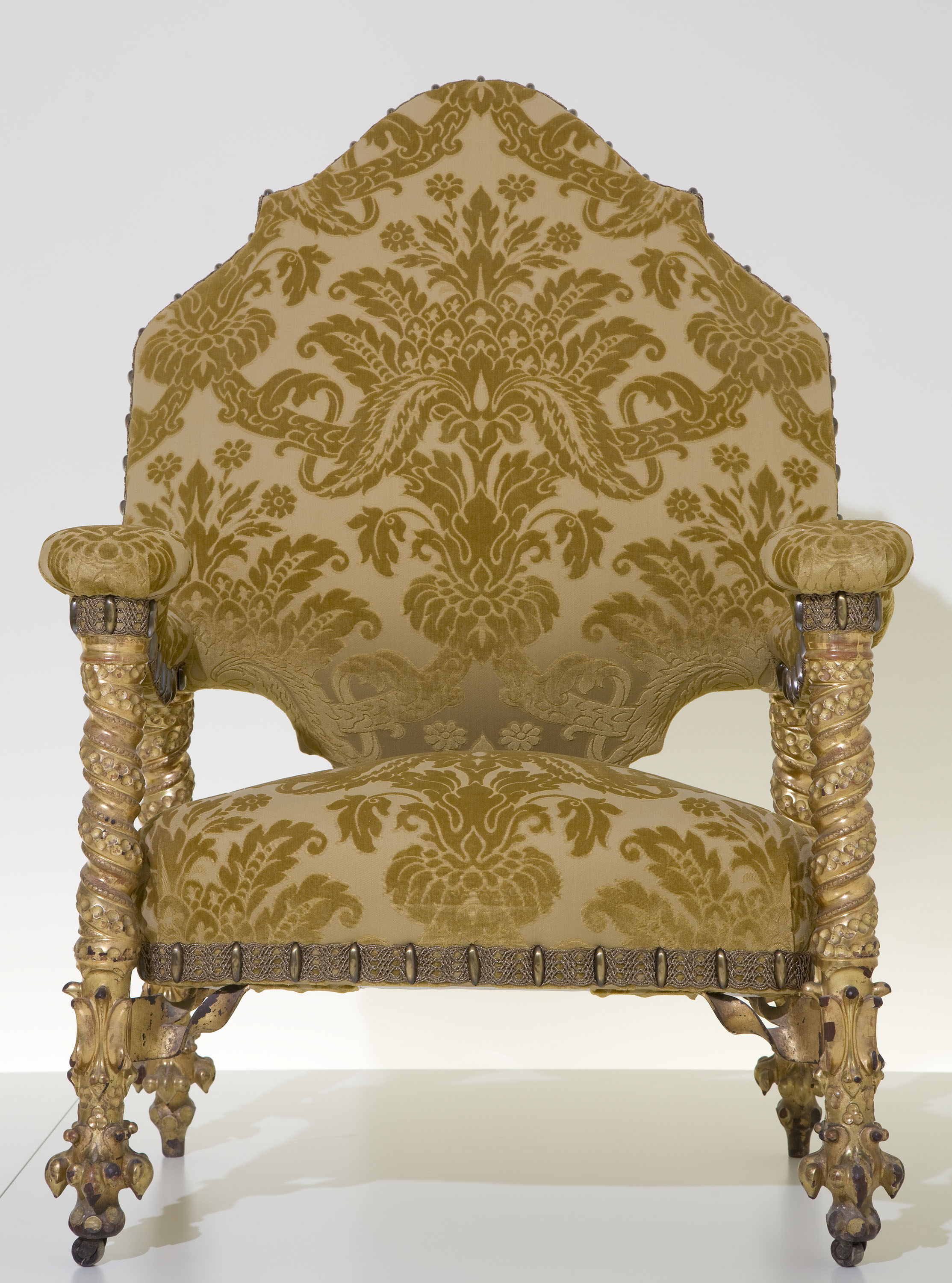 Antoni Gaudí - Butaca del saló del pis principal de la Casa Calvet - Cap a 1900 image for: Antoni Gaudí - Butaca del saló del pis principal de la Casa Calvet - Cap a 1900