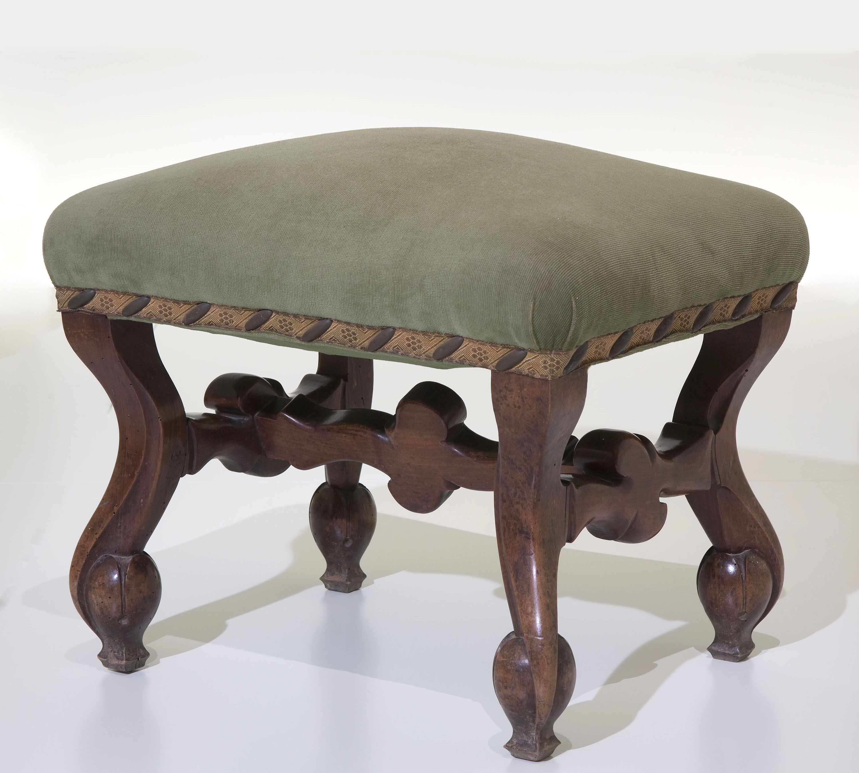 image for: Antoni Gaudí - Banqueta de la Casa Calvet - Cap a 1900