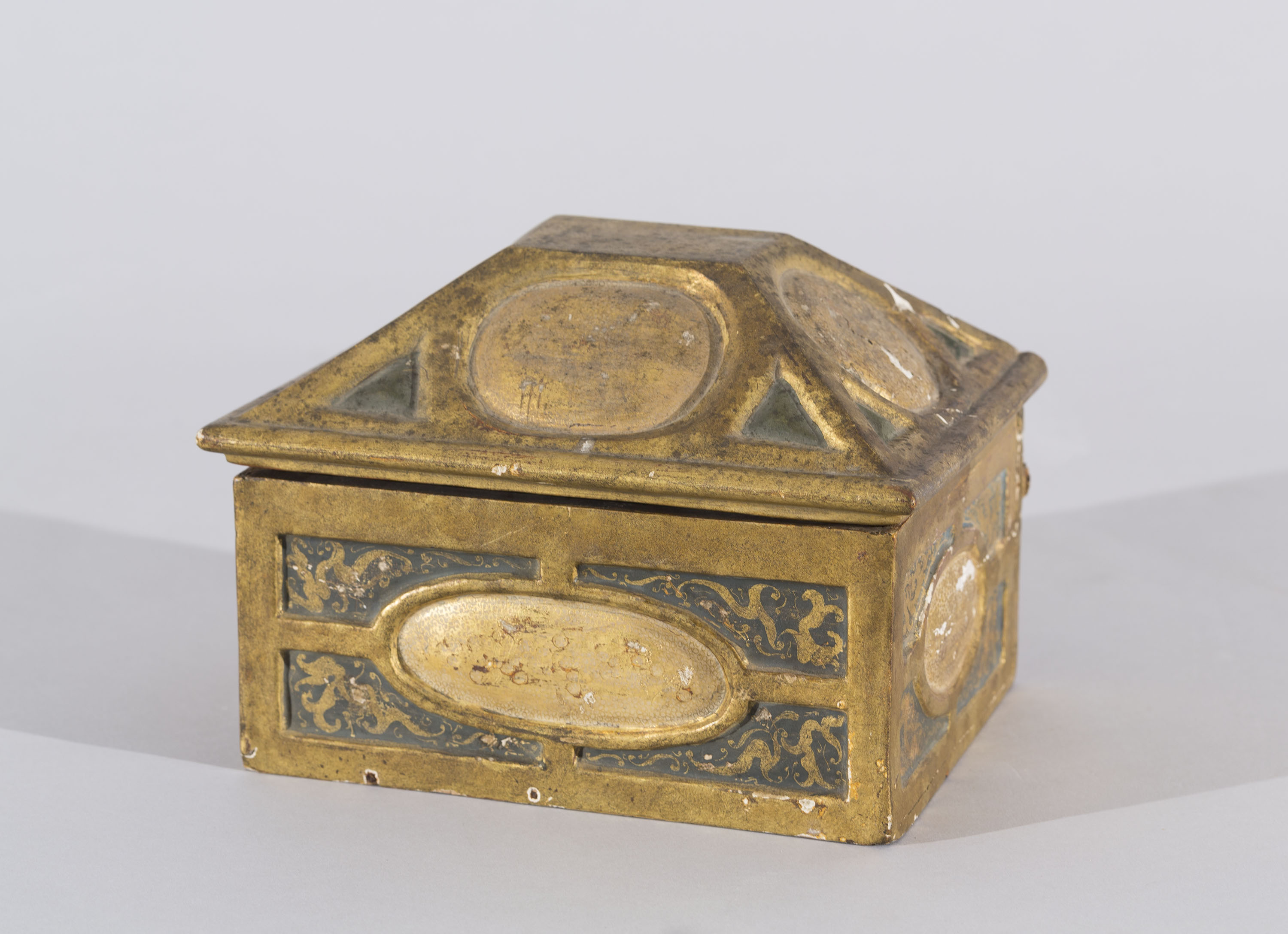 image for: Anònim - Arqueta - Cap a 1600
