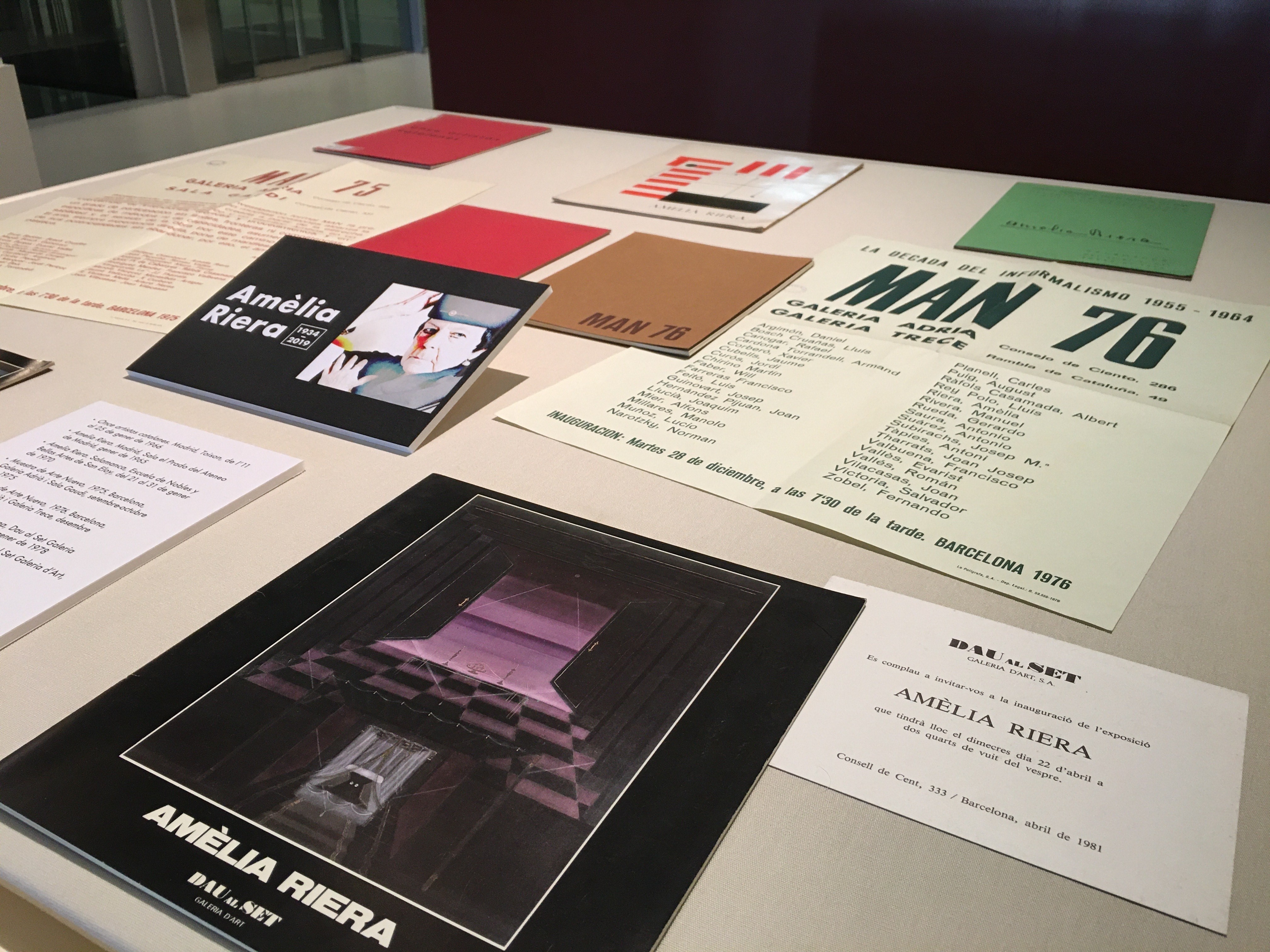 Exposició d'ephemera d'Amèlia Riera a la Biblioteca Exposició d'ephemera d'Amèlia Riera a la Biblioteca