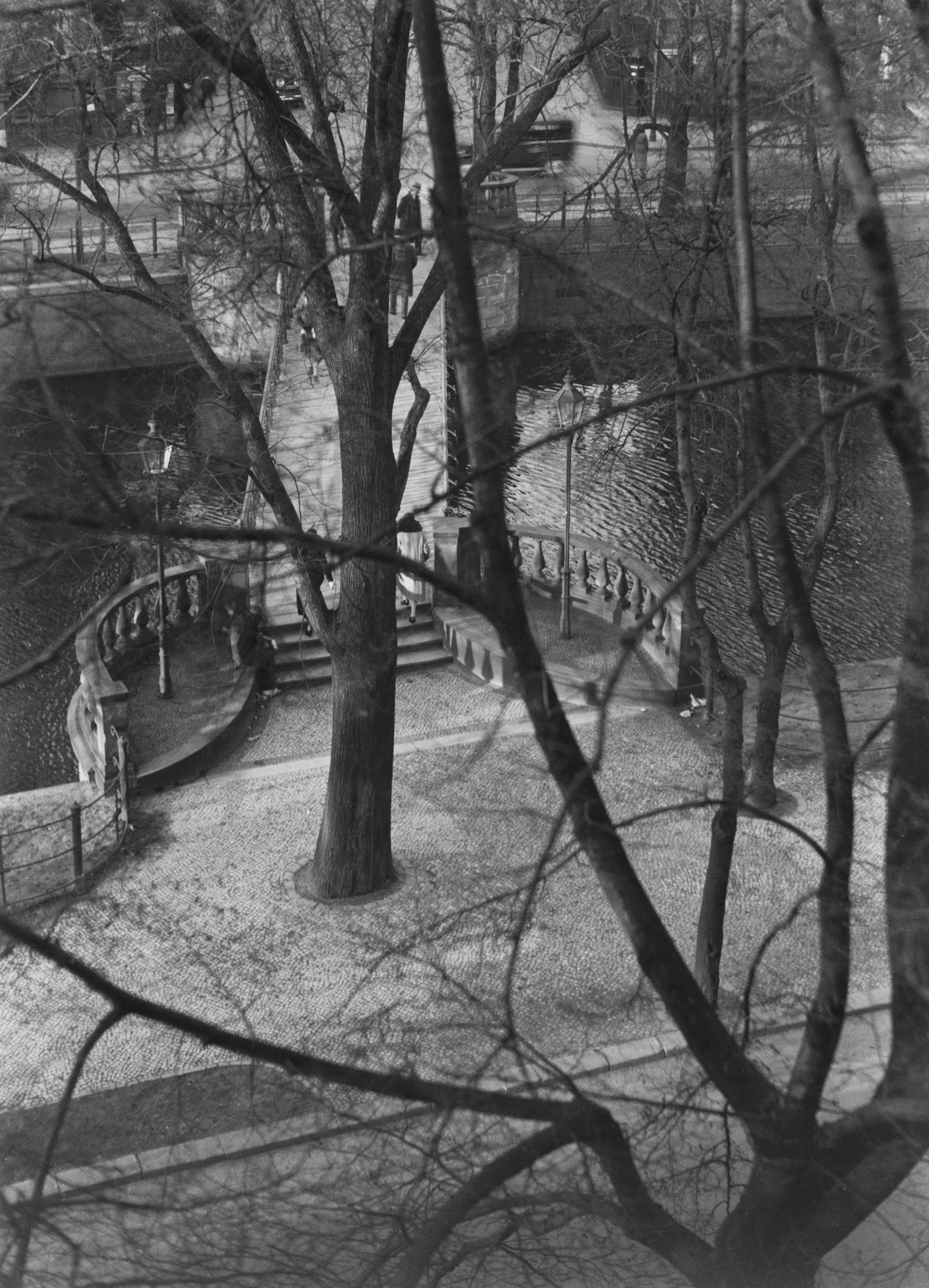 Marianne Breslauer, Pont de Lützowufer, Berlín, 1930  © Marianne Breslauer /  Fotostiftung Schweiz, Winterthur