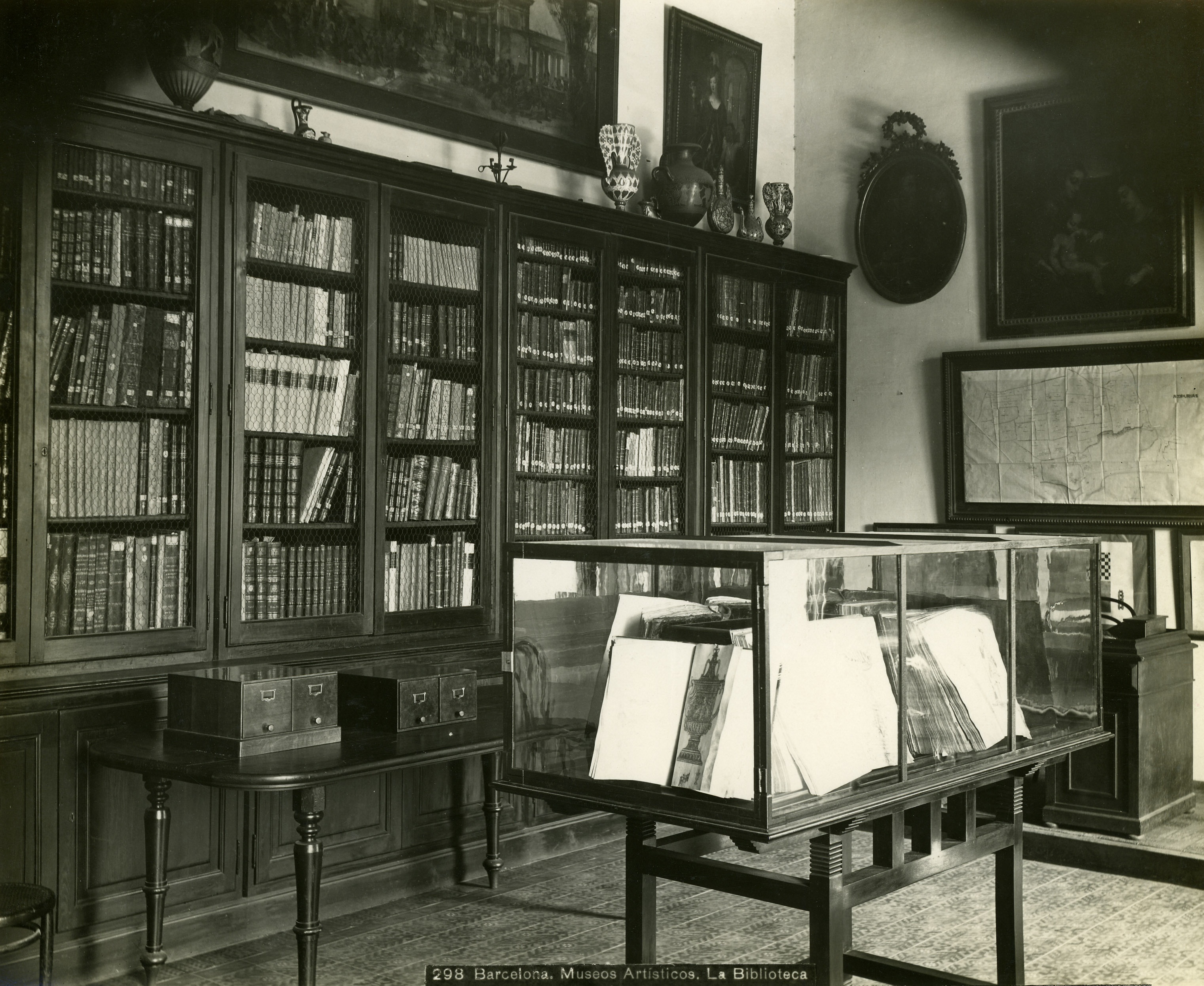 1906 La biblioteca a l&#039;Arsenal de la Ciutadella