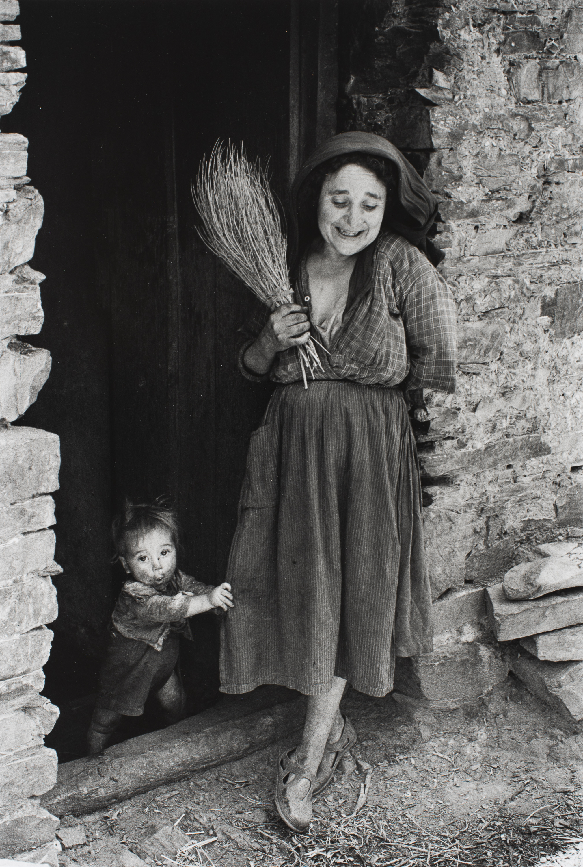 image for: Oriol Maspons - Femme de Las Hurdes. Fotografia per al llibre «Caminando por Las Hurdes», d&#039;Antonio Ferres i Armando López Salinas - 1960 (tiratge 1995)