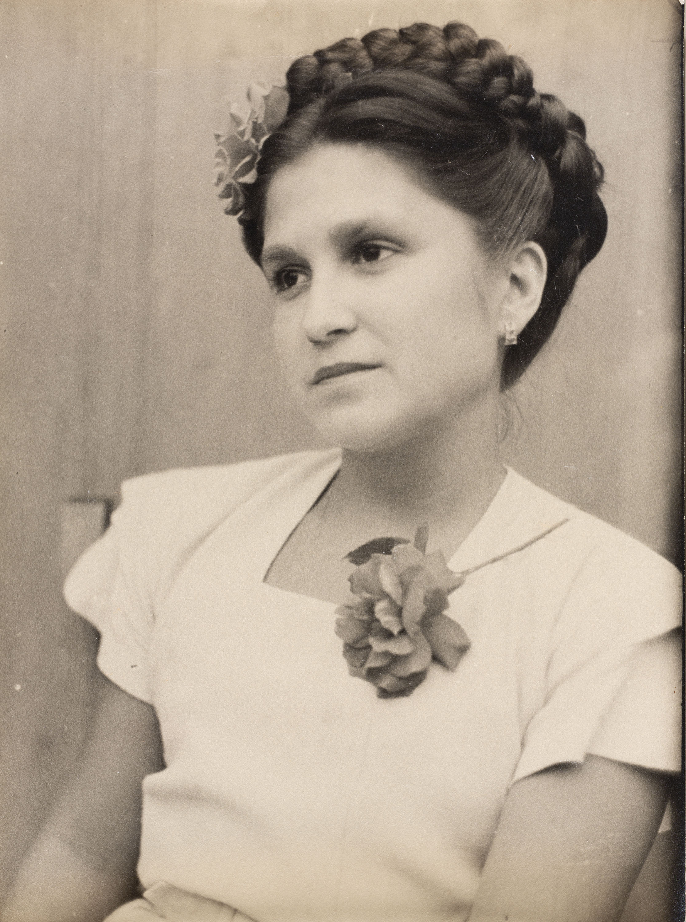image for: Otho Lloyd - Retrat de noia - Cap a 1944-1950