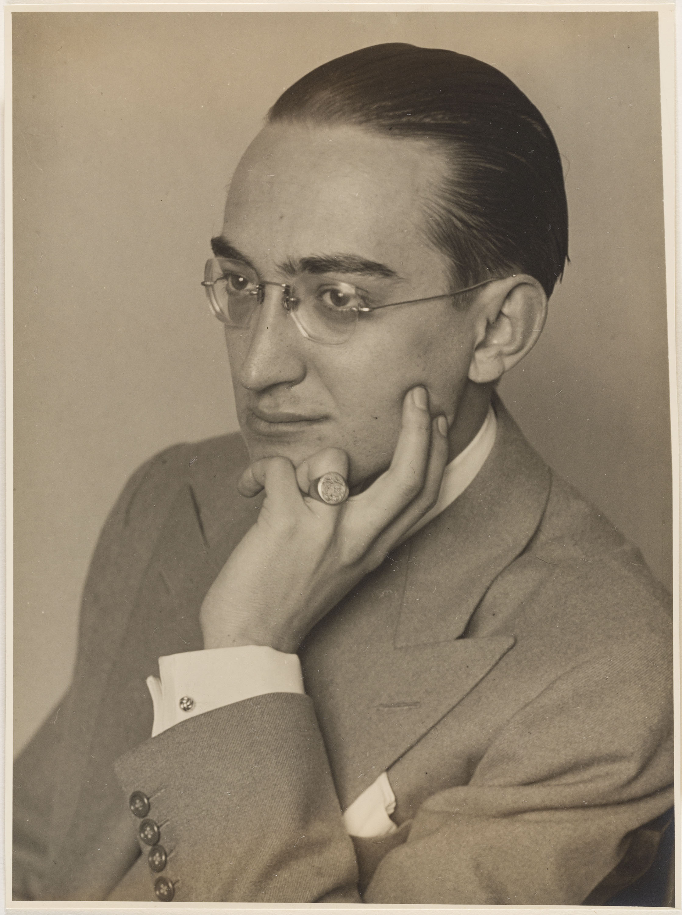 image for: Otho Lloyd - Retrat d&#039;home - Cap a 1944-1950