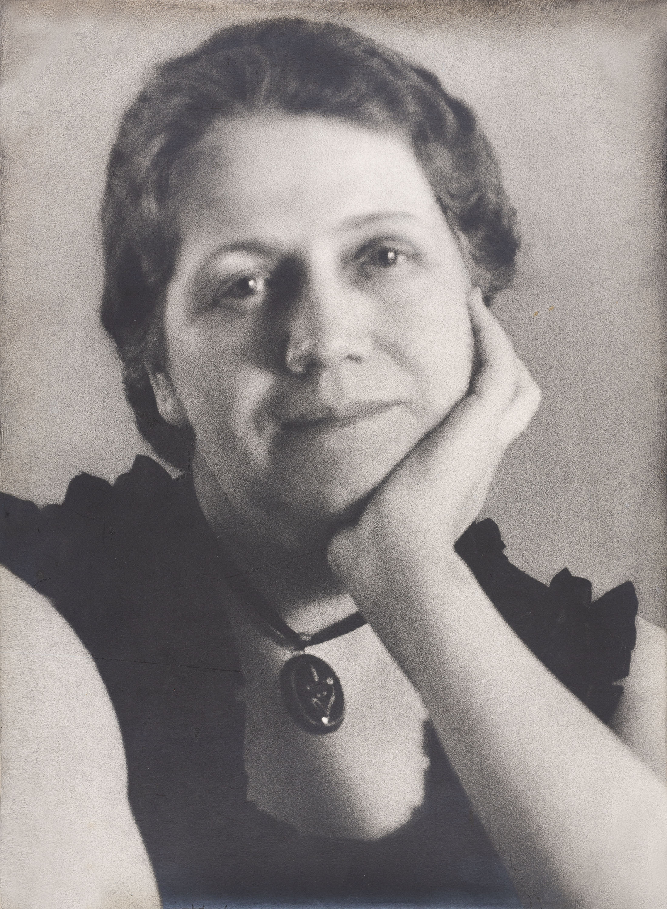 image for: Otho Lloyd - Retrat d&#039;Olga Sacharoff - Cap a 1942