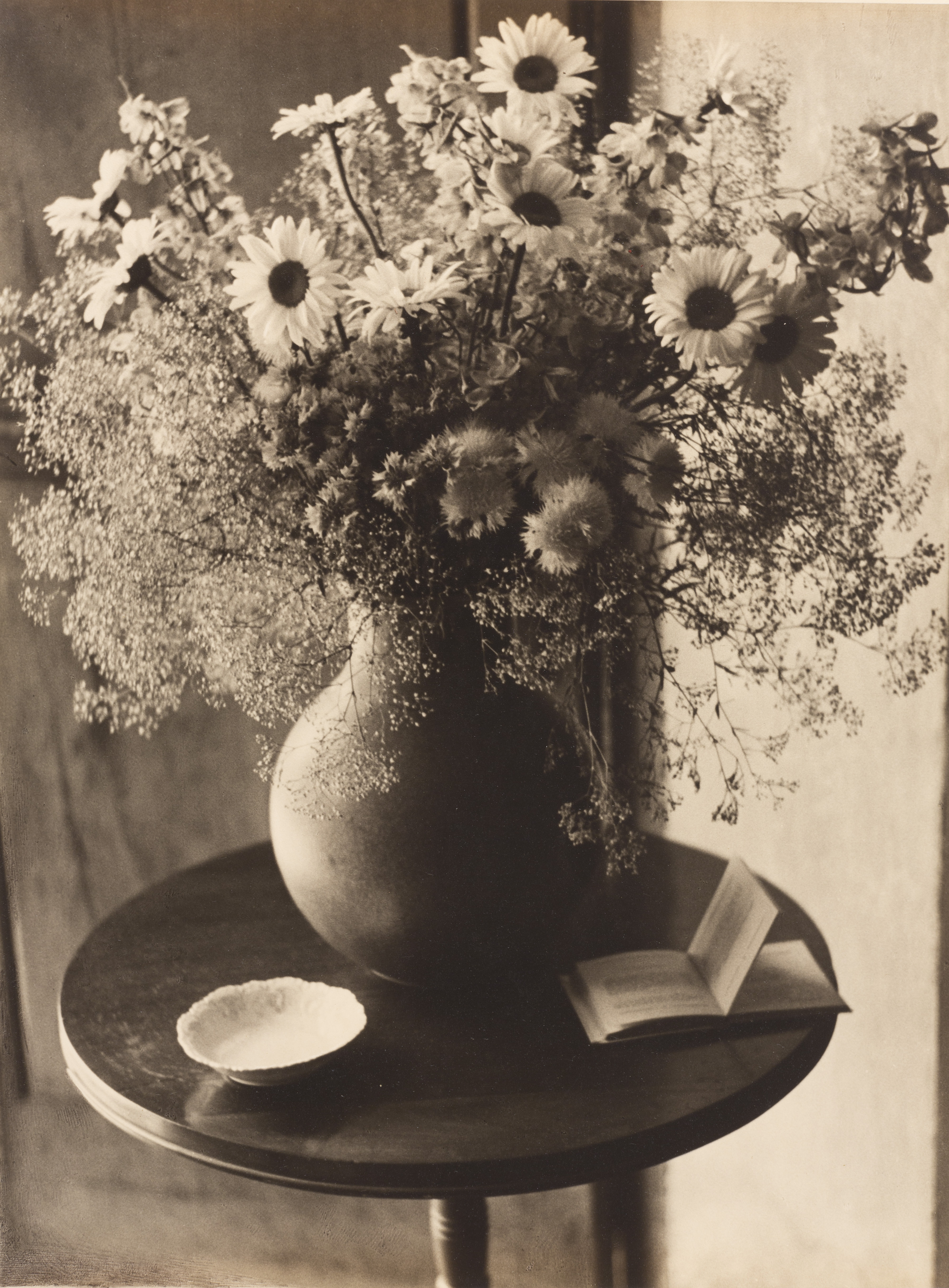 image for: Otho Lloyd - Natura morta - Cap a 1946