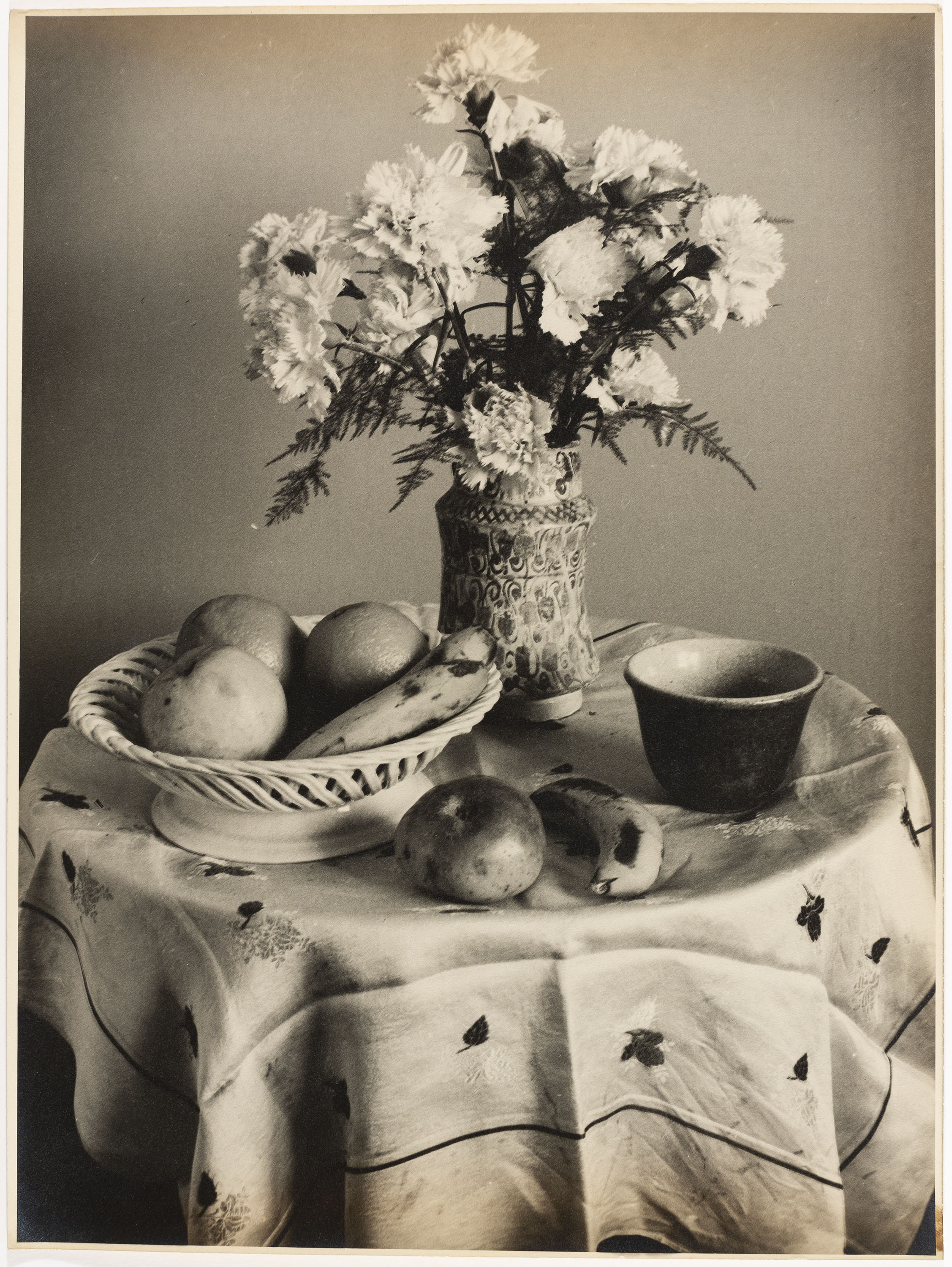 image for: Otho Lloyd - Natura morta - Cap a 1944-1950