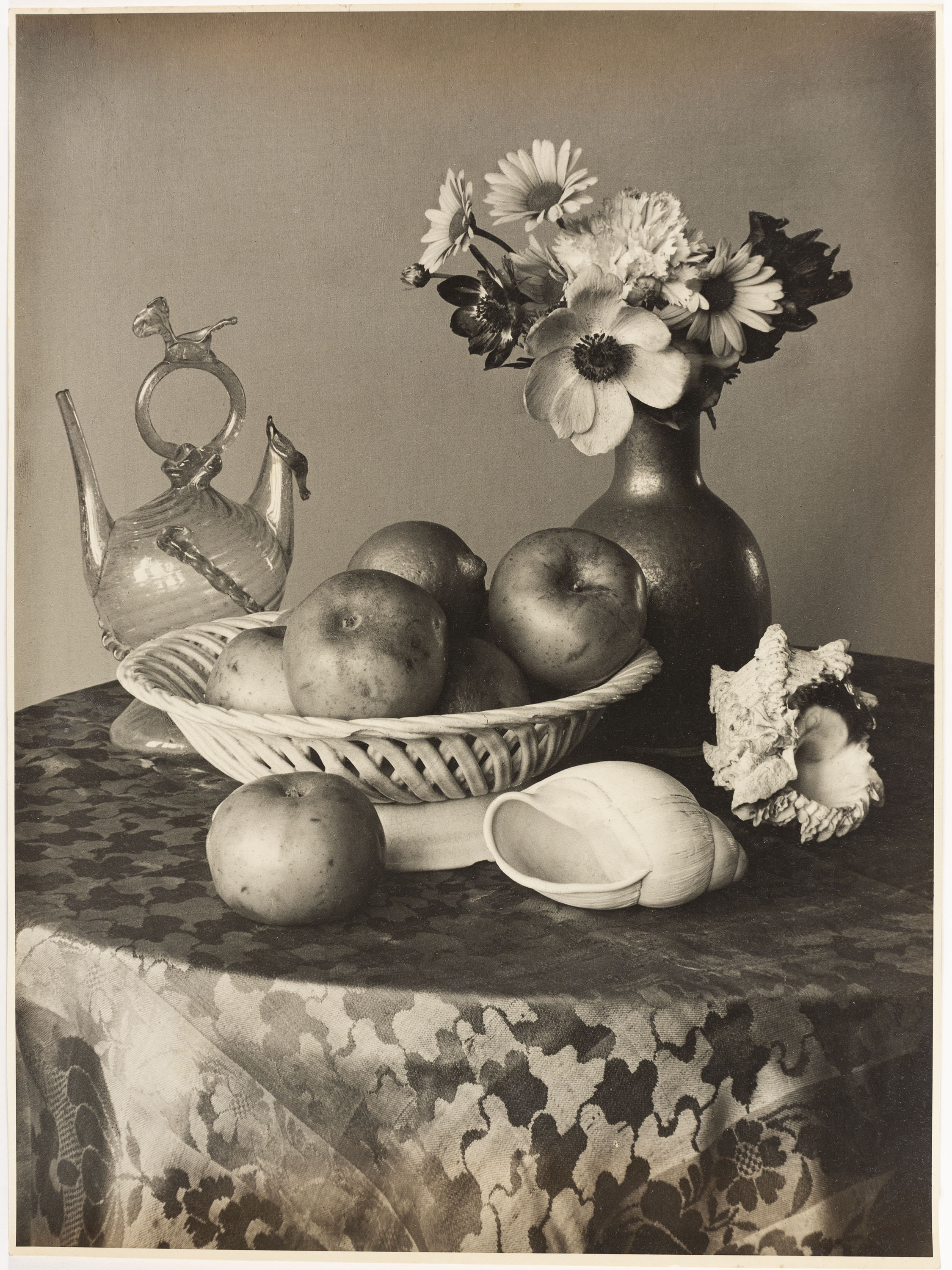 image for: Otho Lloyd - Natura morta - Cap a 1944-1950
