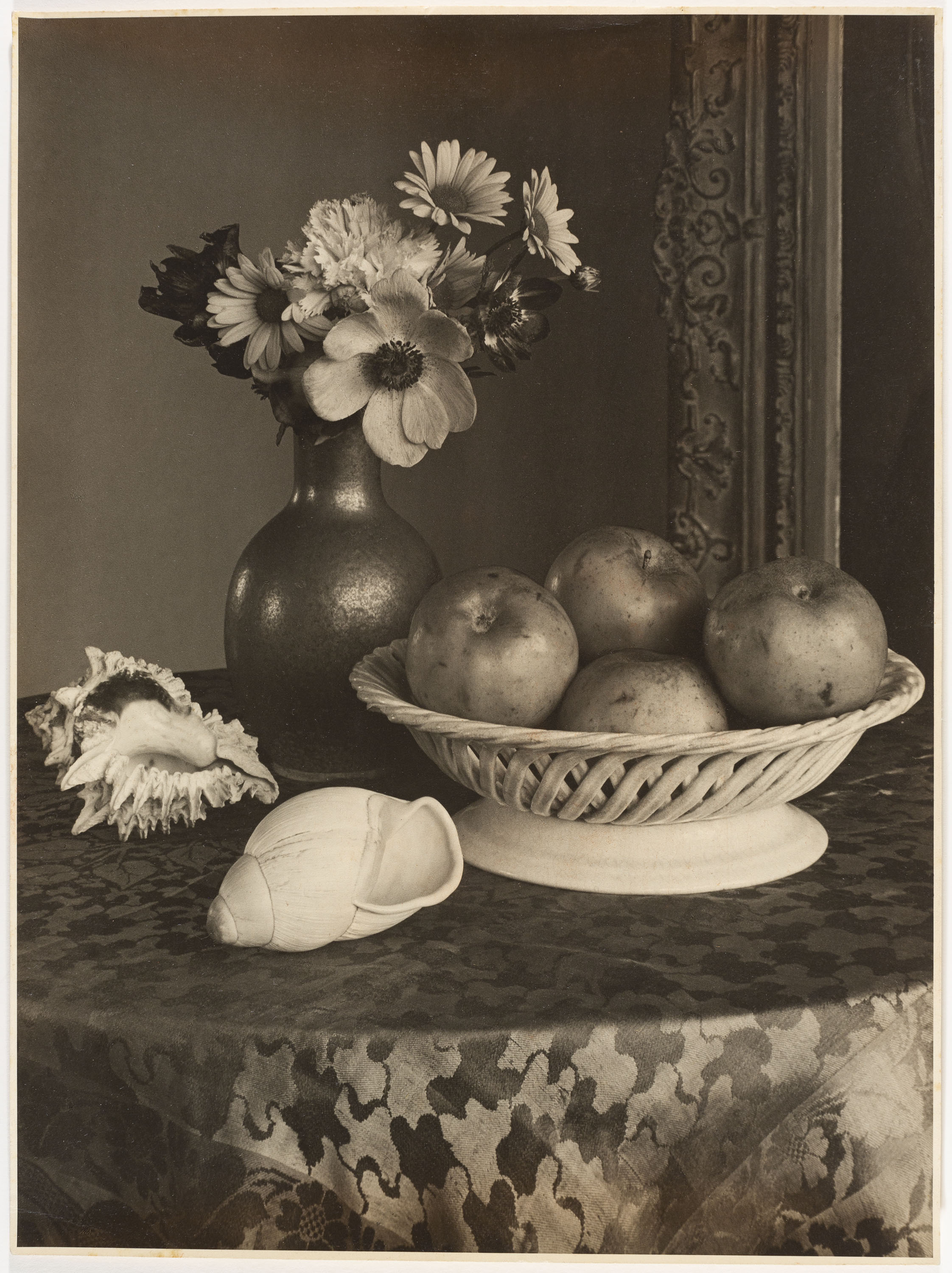 image for: Otho Lloyd - Natura morta - Cap a 1944-1950