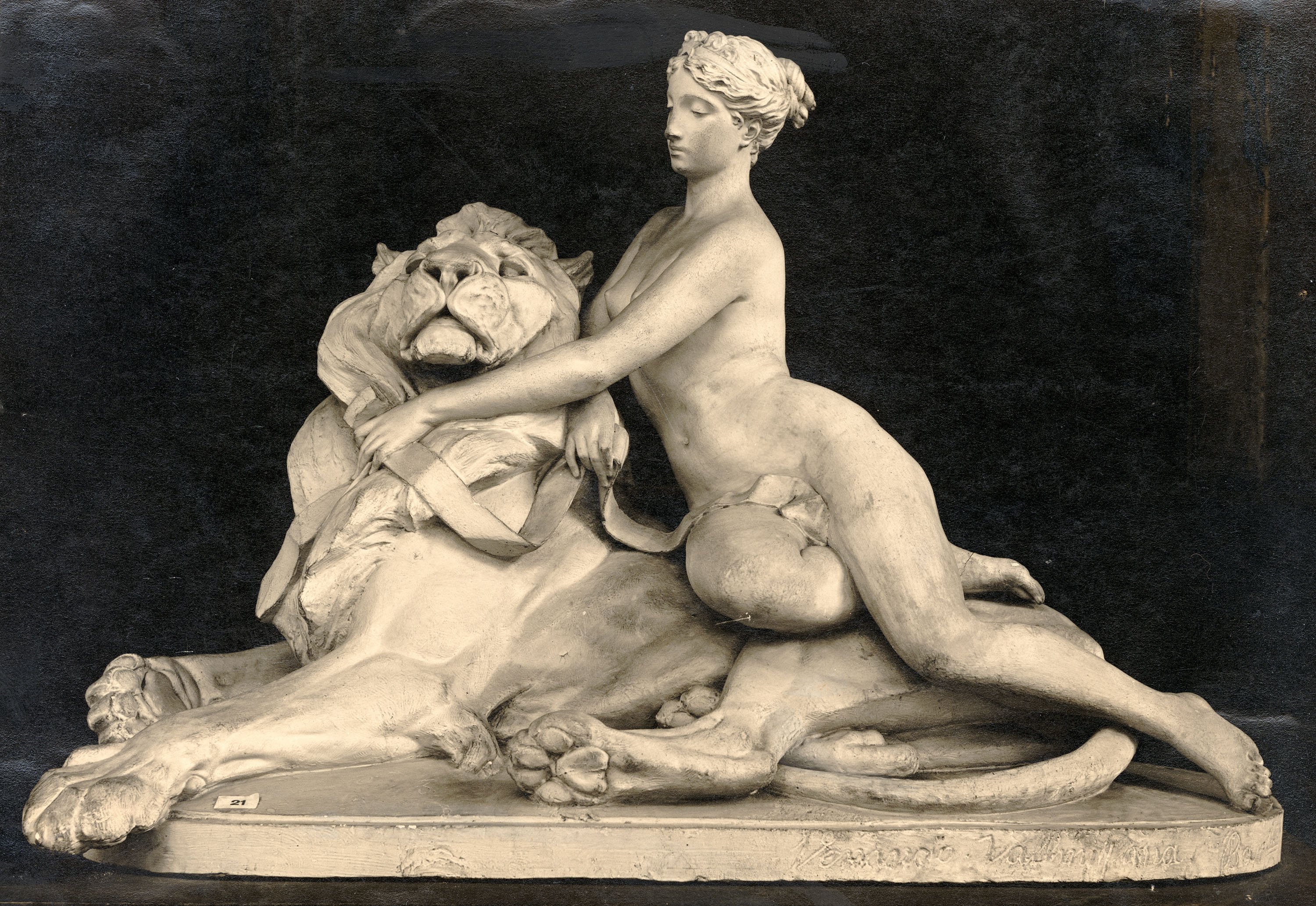 image for: Venanci Vallmitjana - La Bellesa dominant la Força - 1875