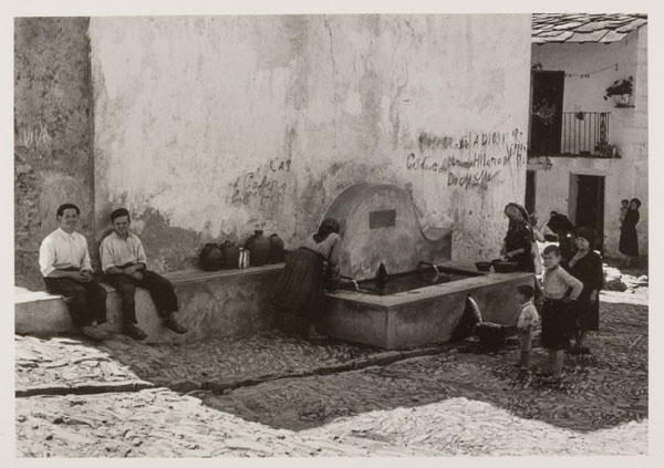 image for: Oriol Maspons - Fotografia per al llibre «Caminando por Las Hurdes», d&#039;Antonio Ferres i Armando López Salinas - 1960
