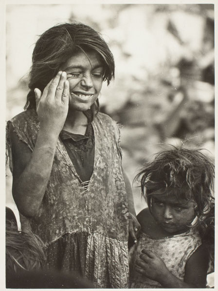 image for: Oriol Maspons - Gitanos. Montjuïc - Cap a 1955