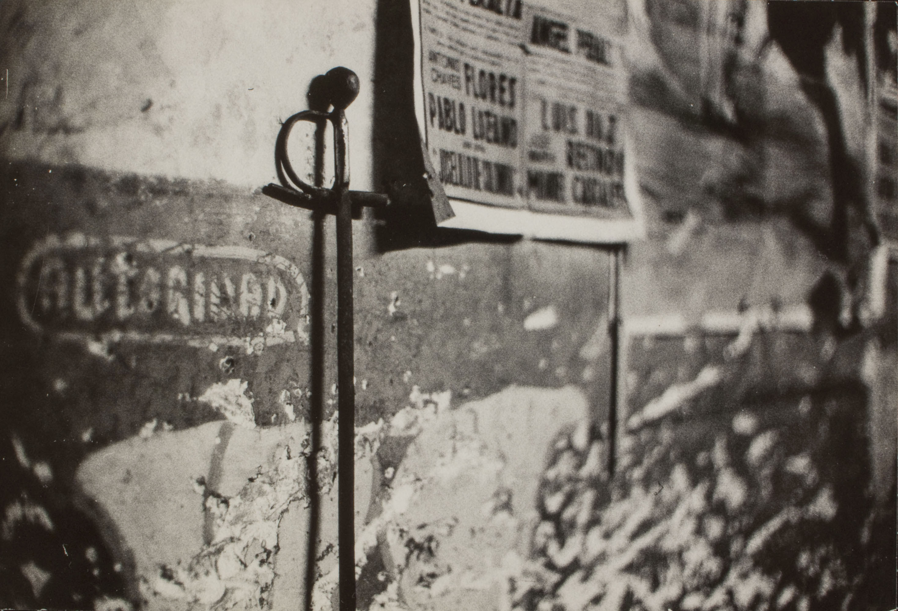 image for: Julio Ubiña - Fotografia per al llibre «Toreo de salón. Farsa con acompañamiento de clamor y murga», de Camilo José Cela - Cap a 1958-1962