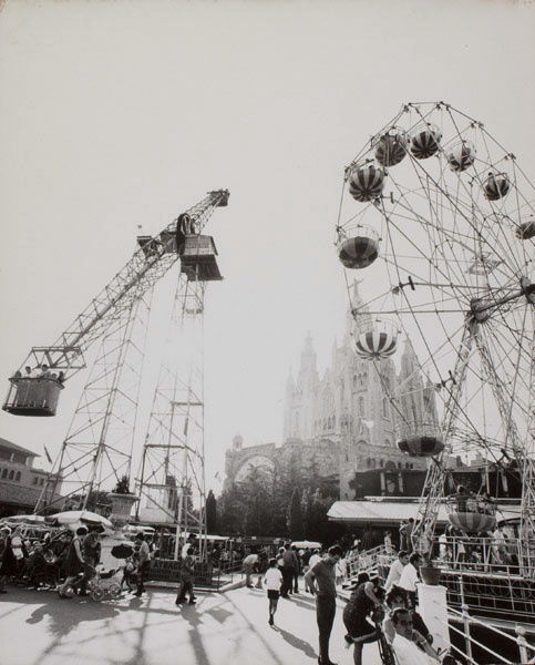 image for: Oriol Maspons - El Tibidabo et son parc d&#039;atractions - Cap a 1971