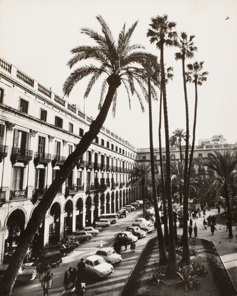 image for: Oriol Maspons - Plaça Reial (Barcelona) - No datat