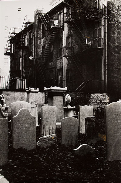 image for: Oriol Maspons - Fotografia per al llibre «Poeta en Nueva York », de Federico García Lorca - 1965