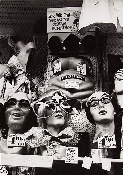 image for: Oriol Maspons - Fotografia per al llibre «Poeta en Nueva York », de Federico García Lorca - 1965