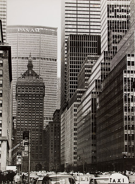image for: Oriol Maspons - Fotografia per al llibre «Poeta en Nueva York », de Federico García Lorca - 1965