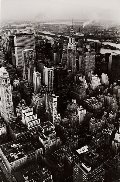 image for: Oriol Maspons - Fotografia per al llibre «Poeta en Nueva York », de Federico García Lorca - 1965