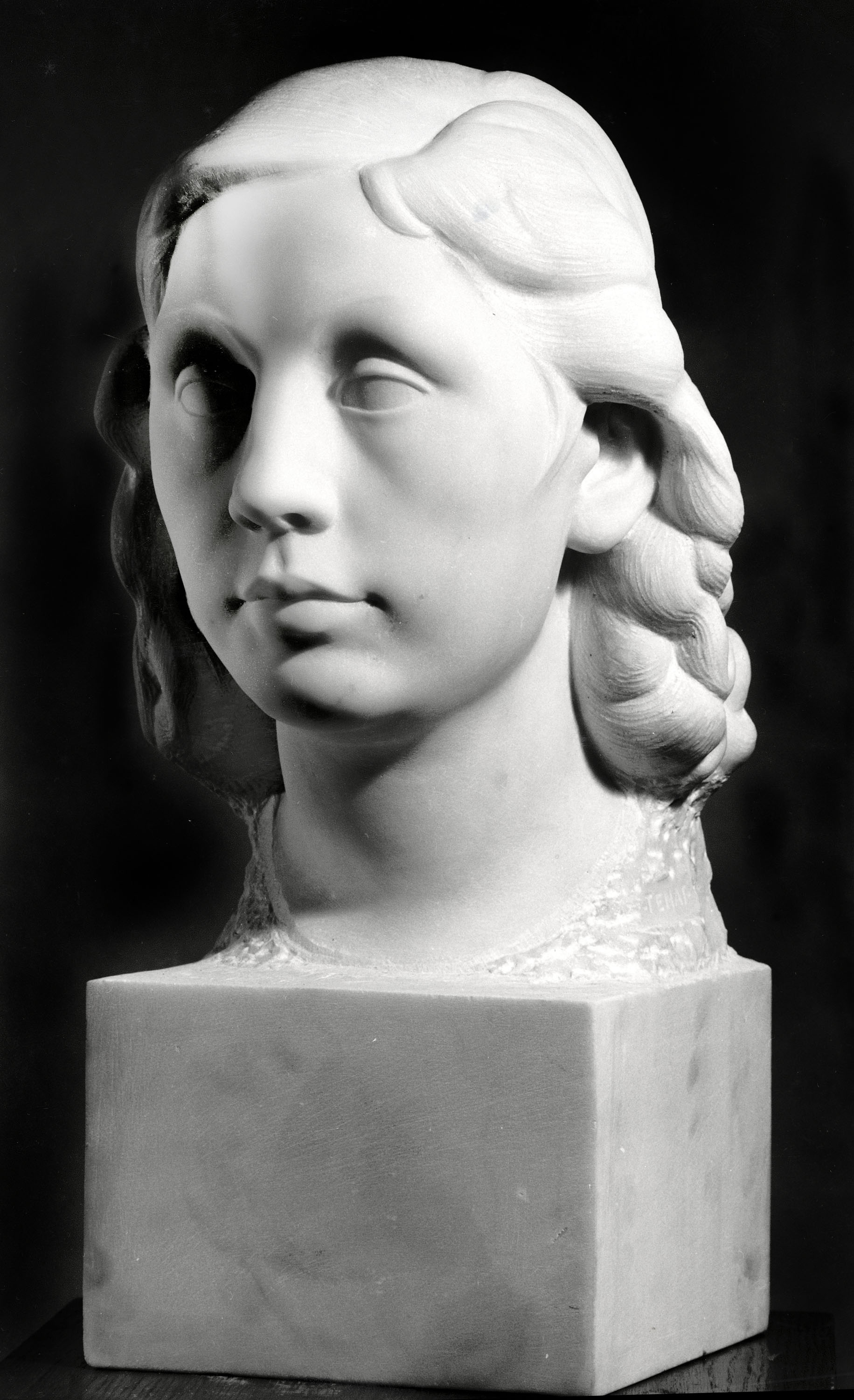 image for: Josep Tenas - Cap femení - Cap a 1925-1935