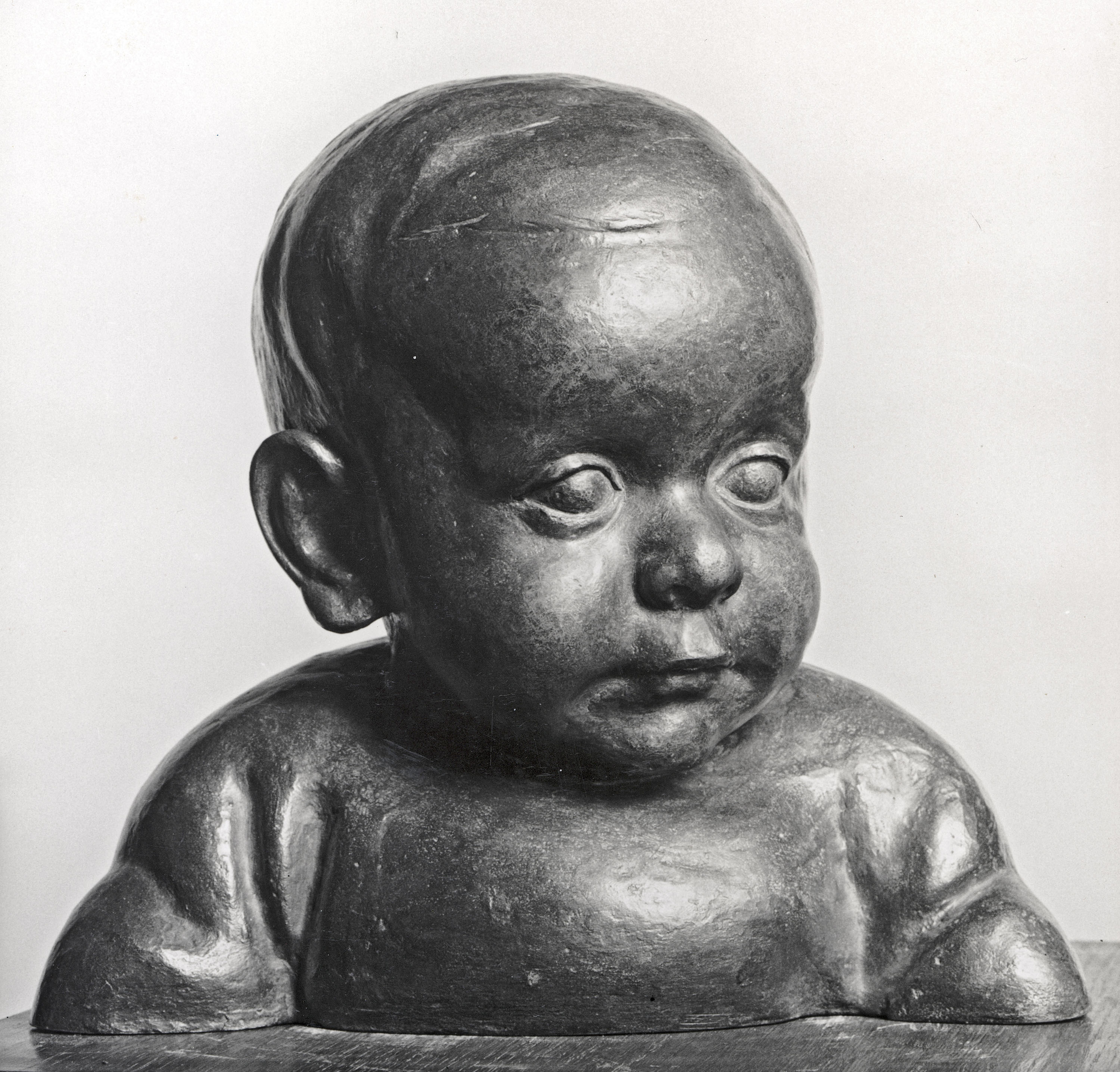 image for: Josep Tenas - Bust de nen - Cap a 1925-1940