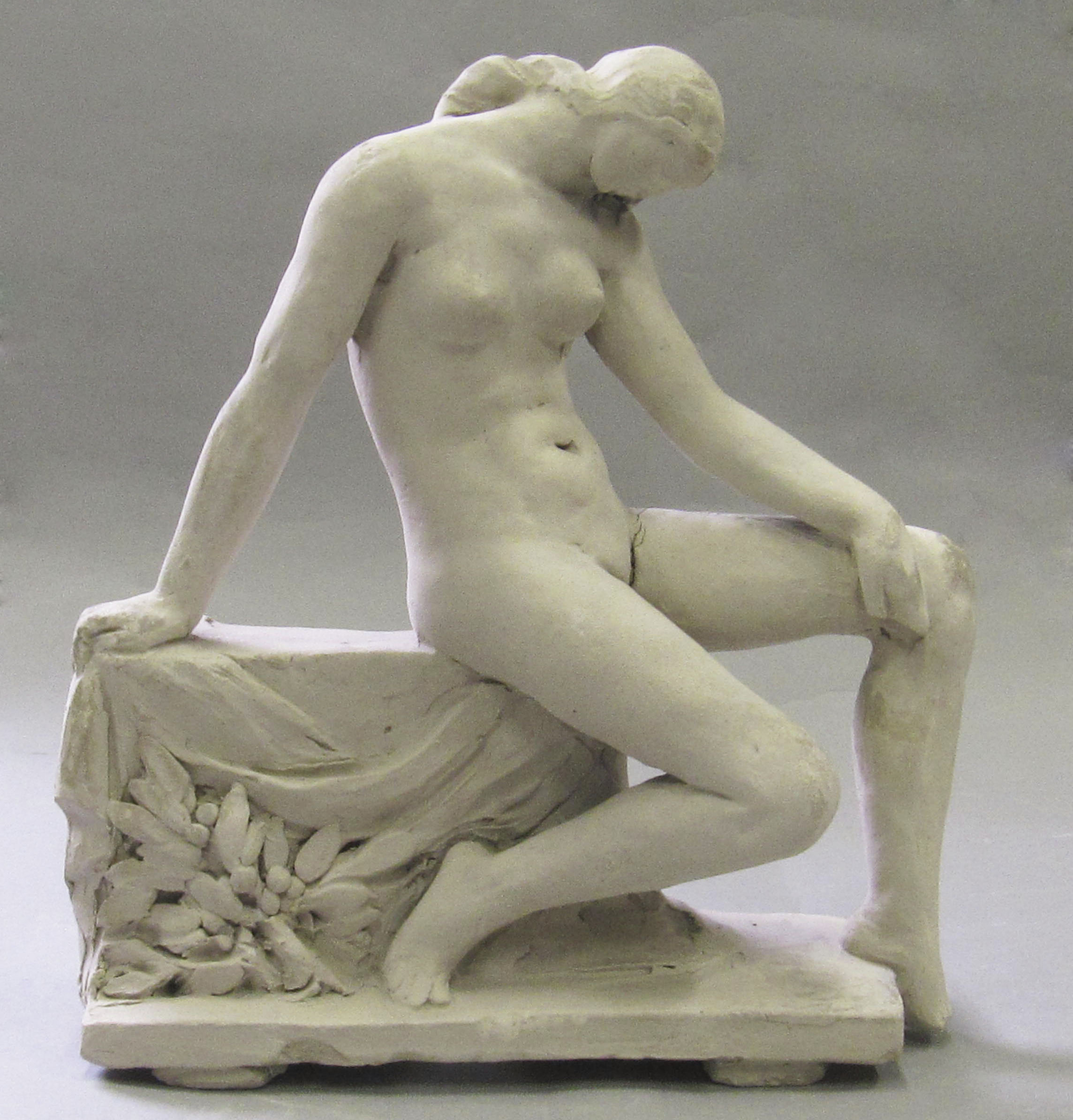 image for: Jaume Otero - Dona asseguda - Cap a 1920-1945