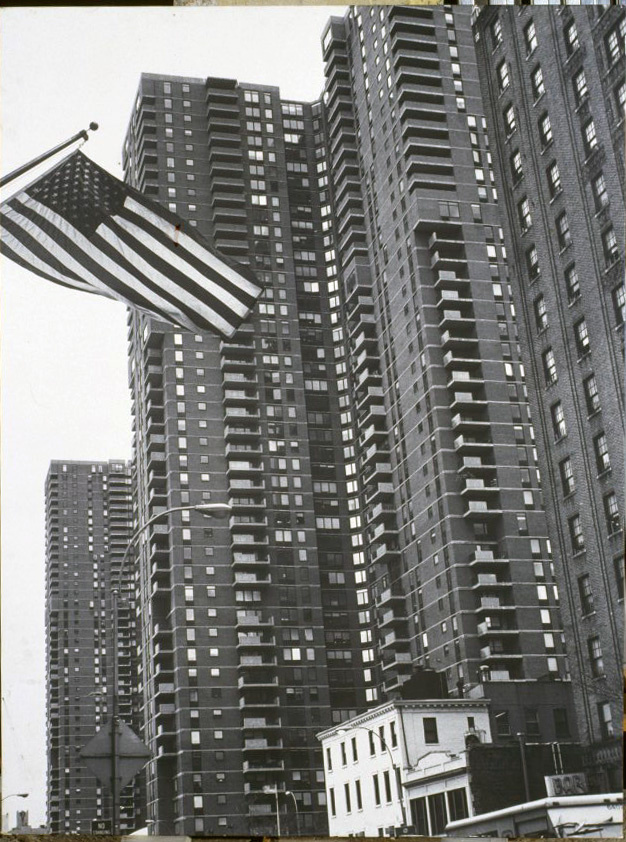 image for: Carles Fontserè - Plafó H. Complex residencial Manhattan Plaza - Cap a 1986