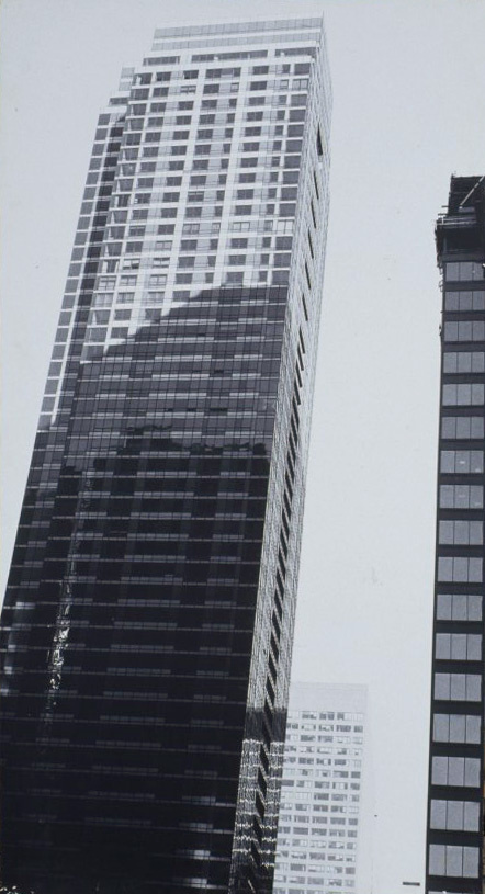 image for: Carles Fontserè - Plafó L. El Museum Tower, 15 West 53 Street, edificat sobre el MOMA - Cap a 1986