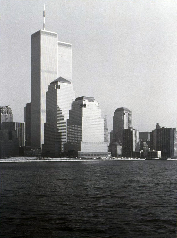 image for: Carles Fontserè - Plafó sense lletra. Les torres bessones - Cap a 1986