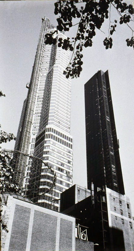 image for: Carles Fontserè - Plafó M. Edifici del City Spire - Cap a 1986