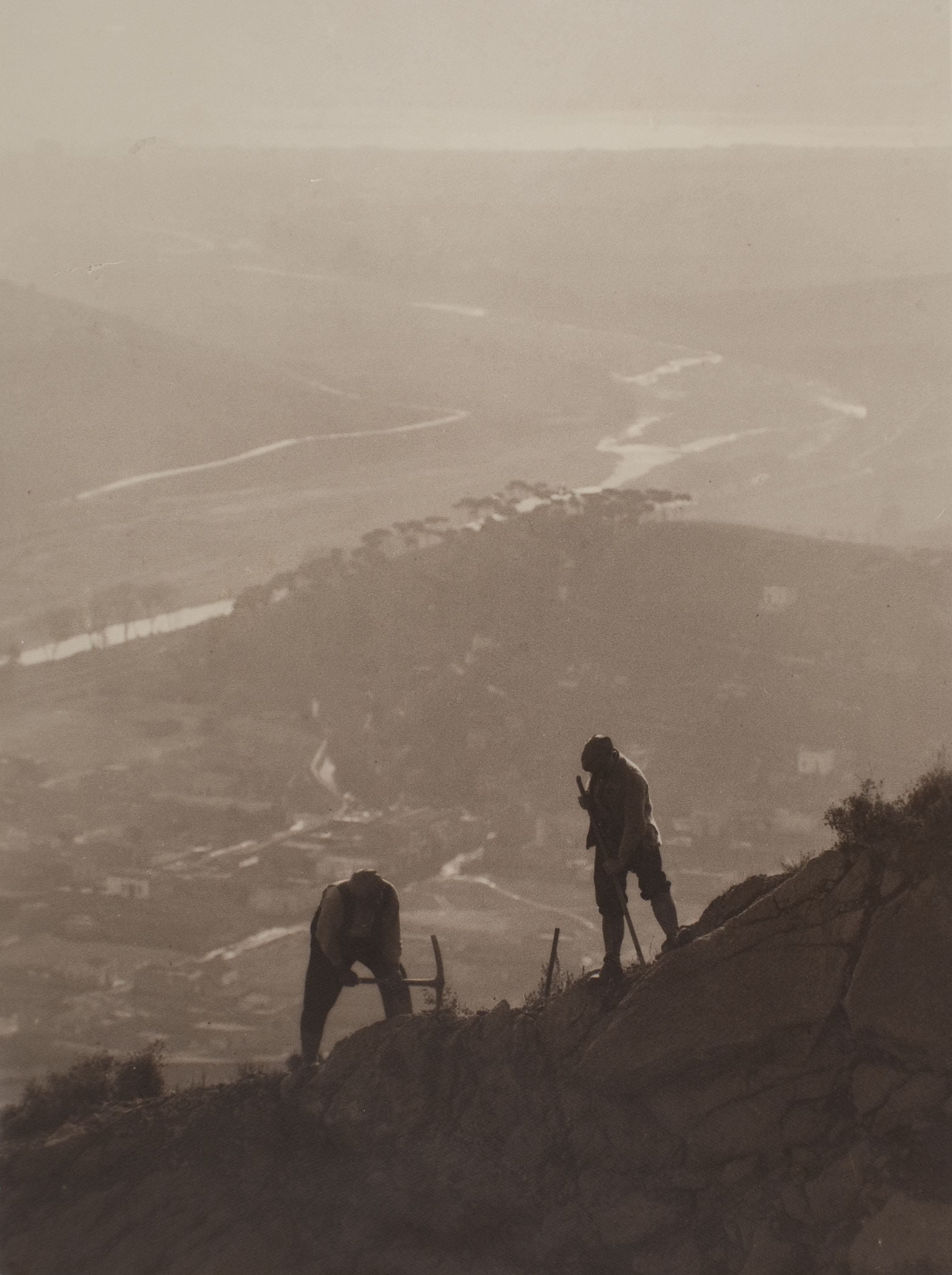 image for: Antoni Arissa - Picapedrers - Cap a 1934
