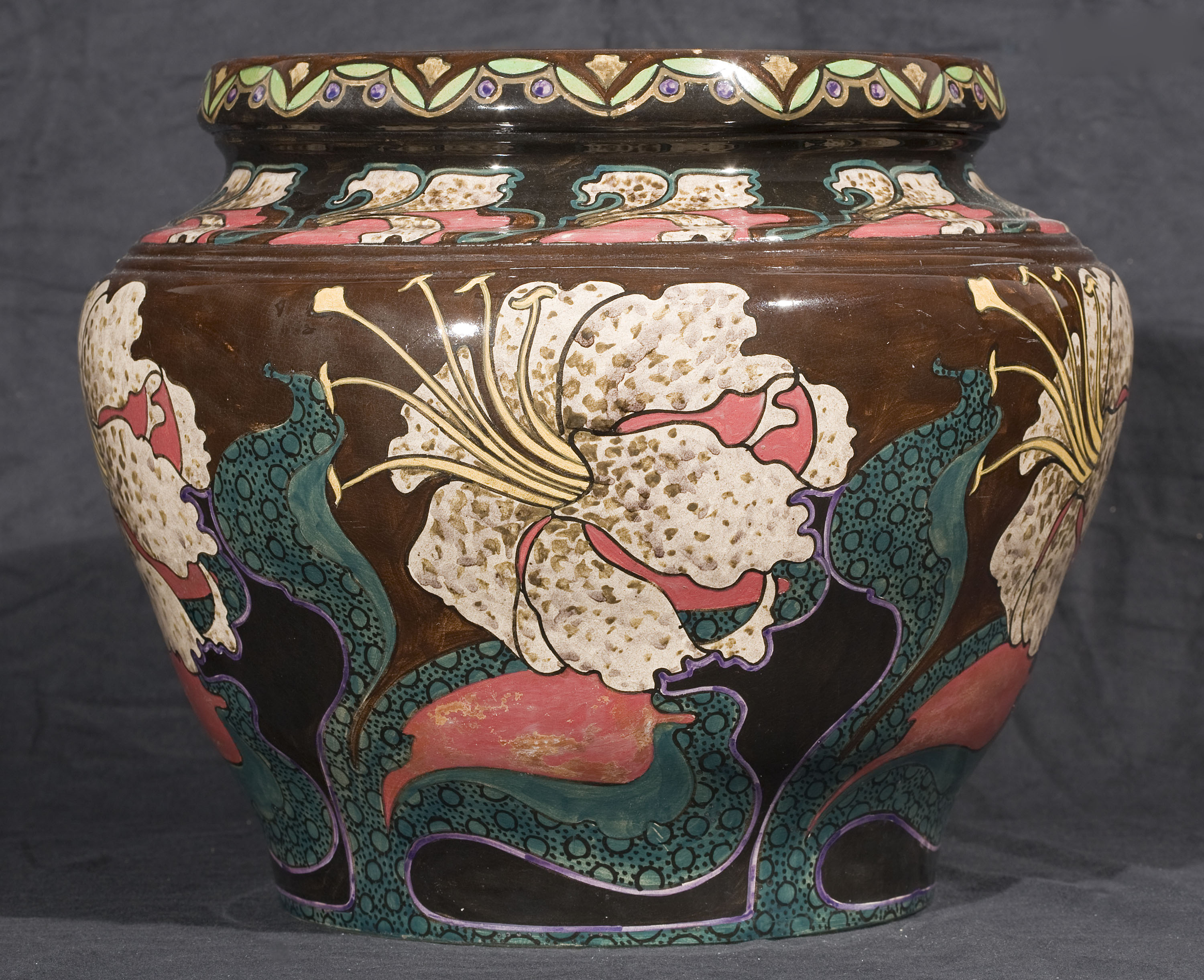 image for: Reial Fàbrica de Rozenburg - Vas decorat amb flors - 1898