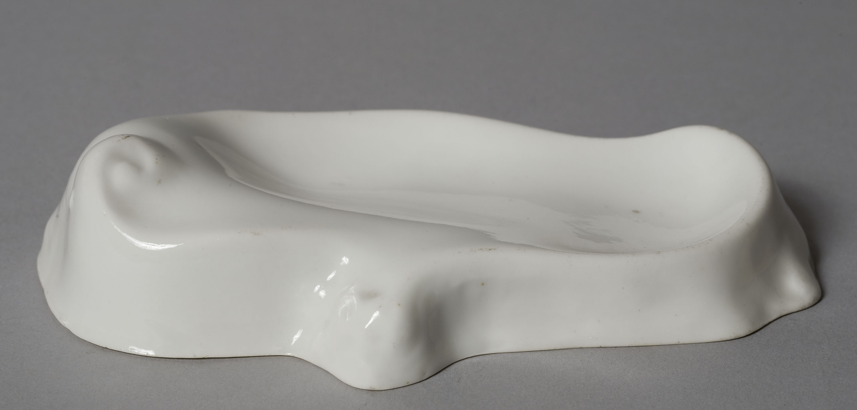 image for: Antoni Serra - Cendrer de forma irregular - 1901-1908