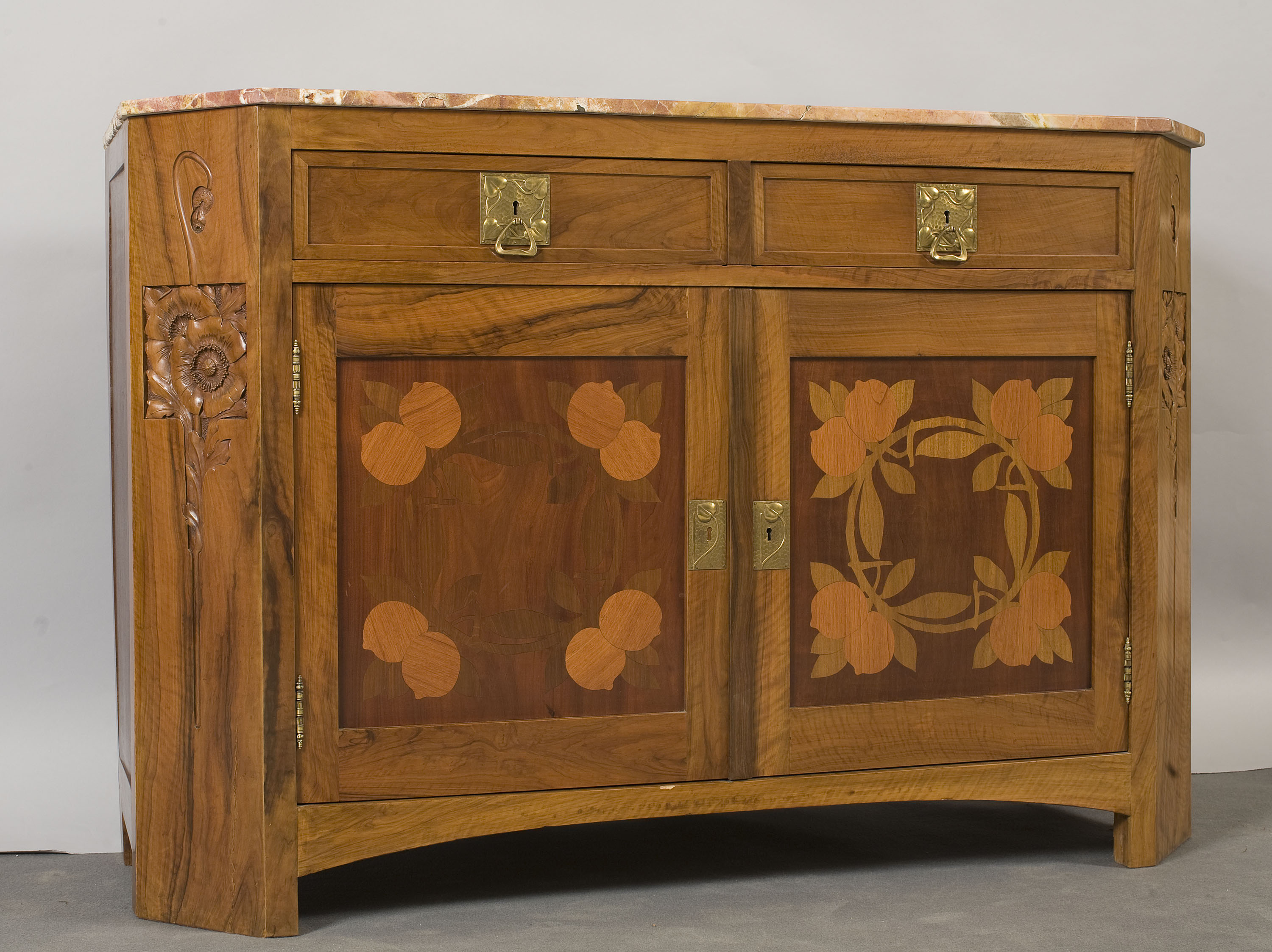 image for: Gaspar Homar - Bufet amb decoració floral i marqueteria - Cap a 1905