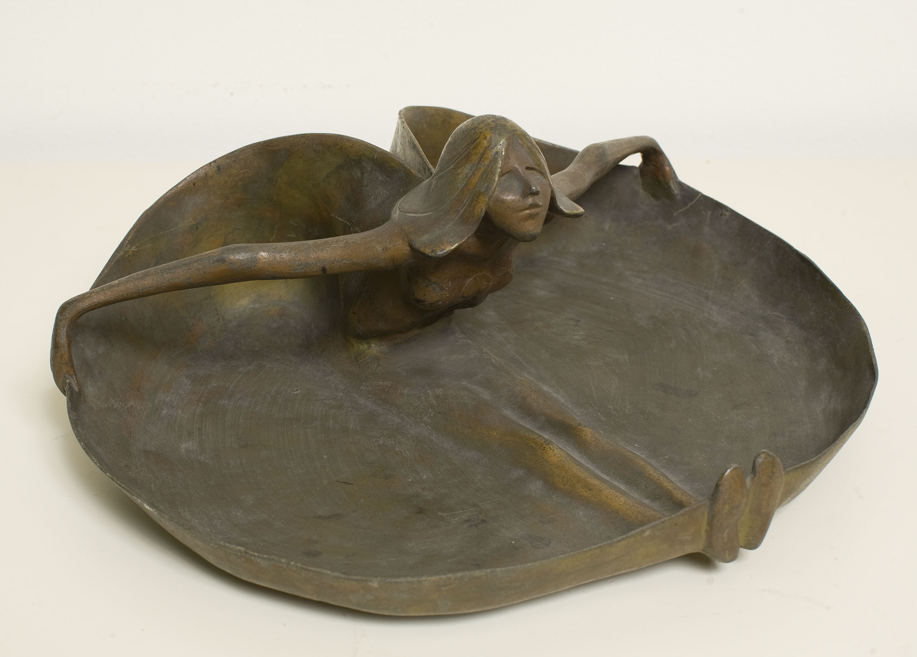 image for: Gertrude Alice Meredith Williams - Cendrer amb una fada - Cap a 1907