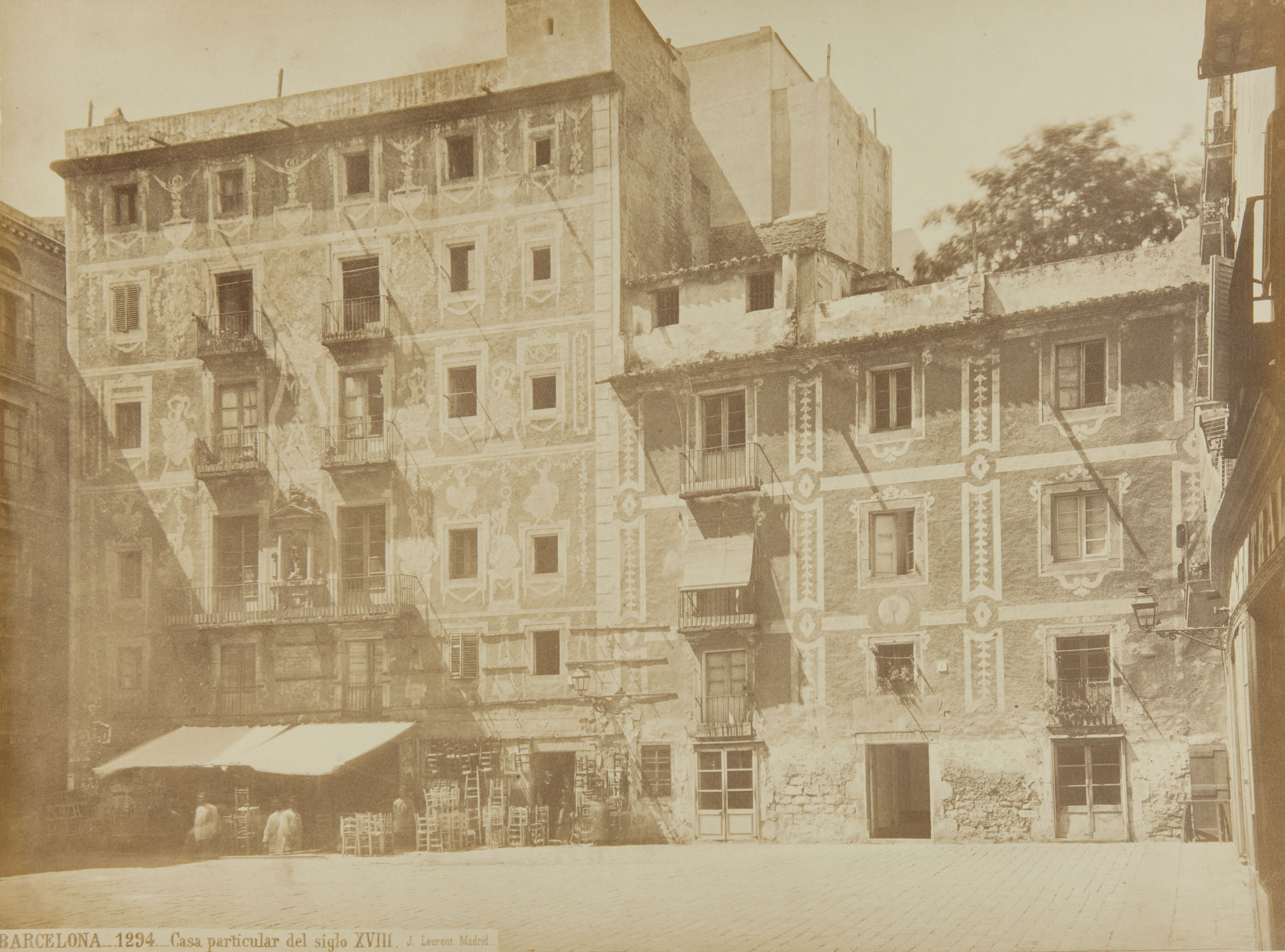 image for: Jean Laurent - Barcelona. Casa particular del siglo XVIII - Cap a 1865