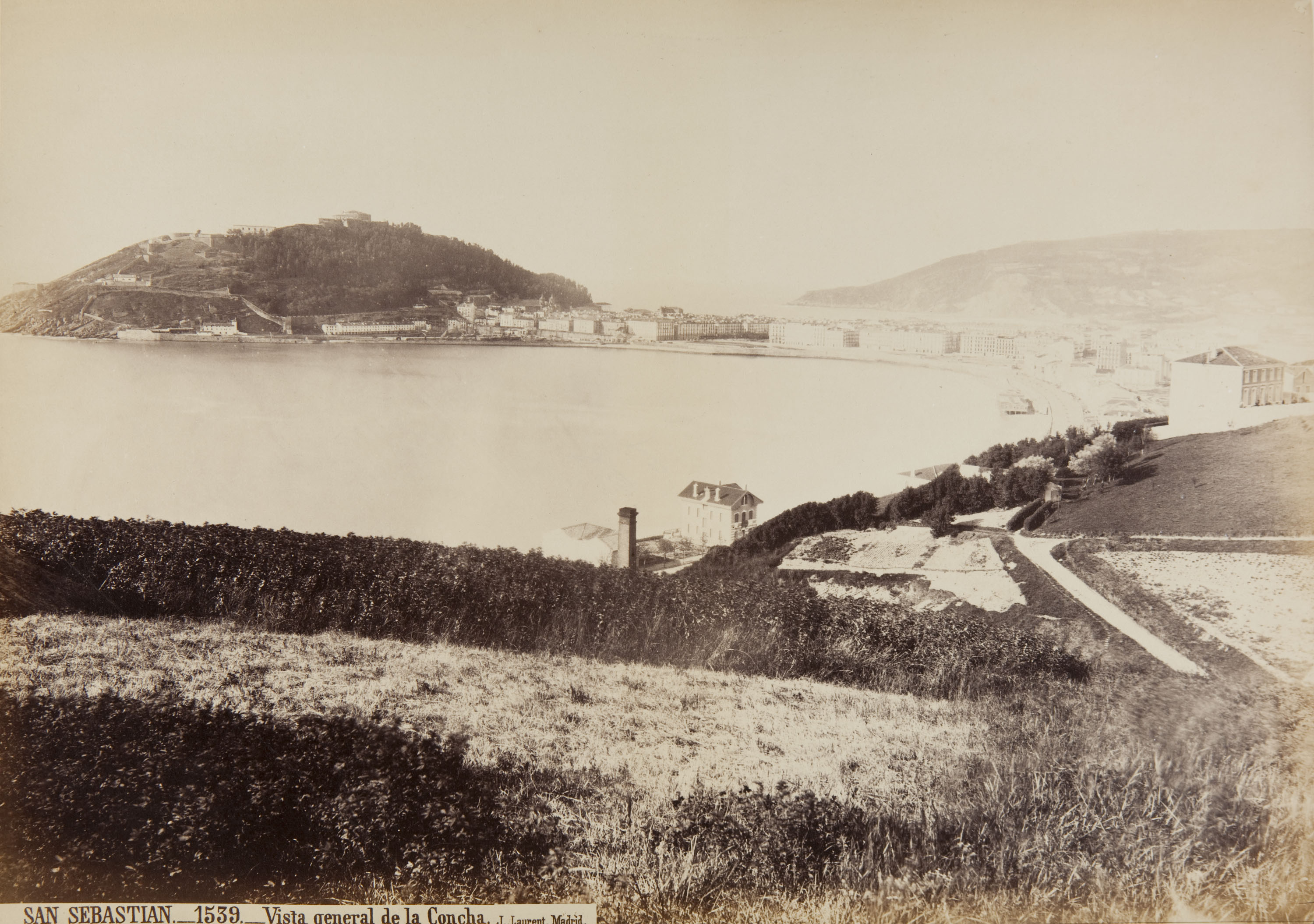 image for: Jean Laurent - San Sebastian. Vista general de La Concha - Cap a 1865
