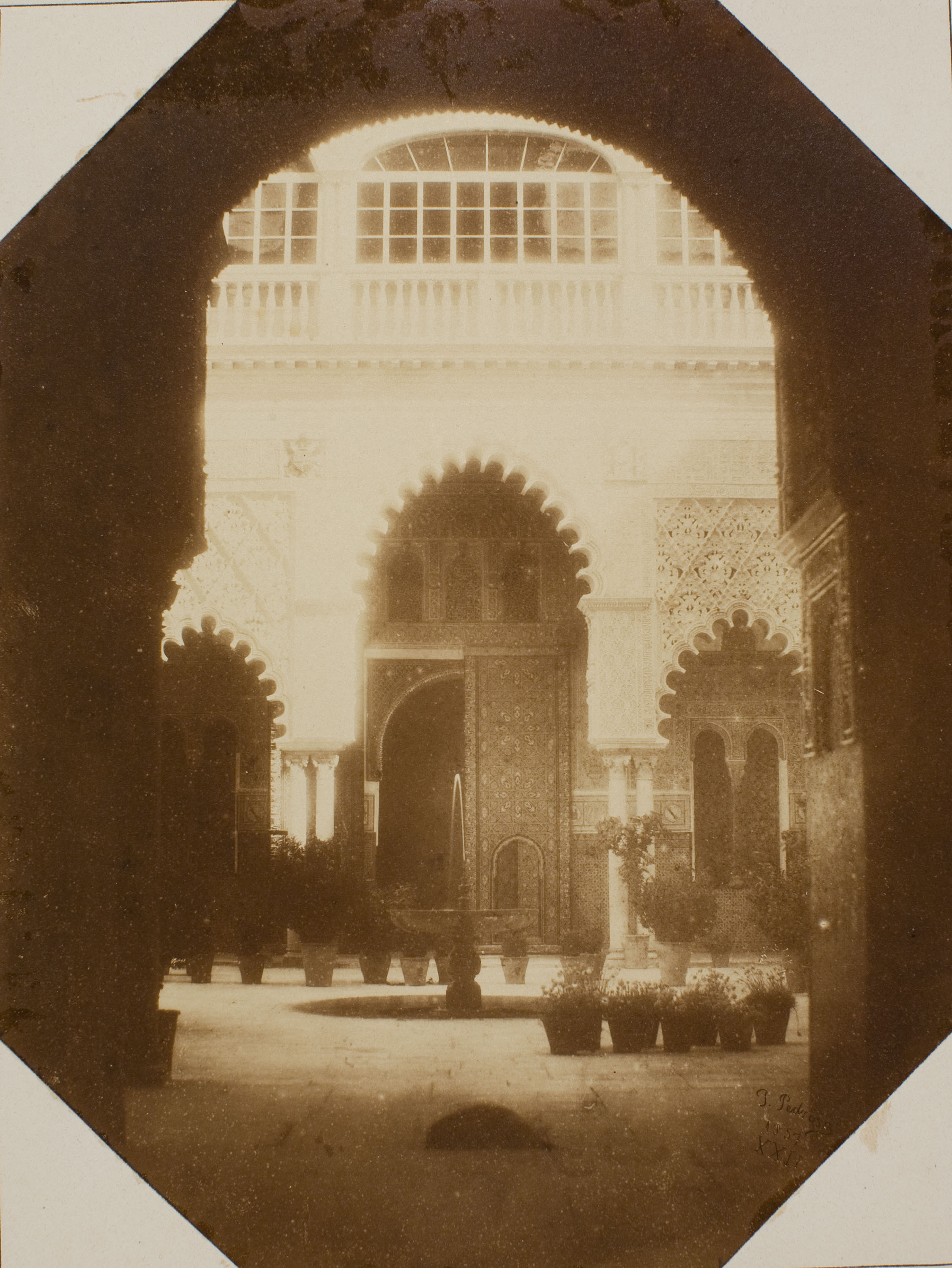image for: Joaquim Pedrosa - Alcázar de Sevilla. Claustro del patio de las doncellas - 1857