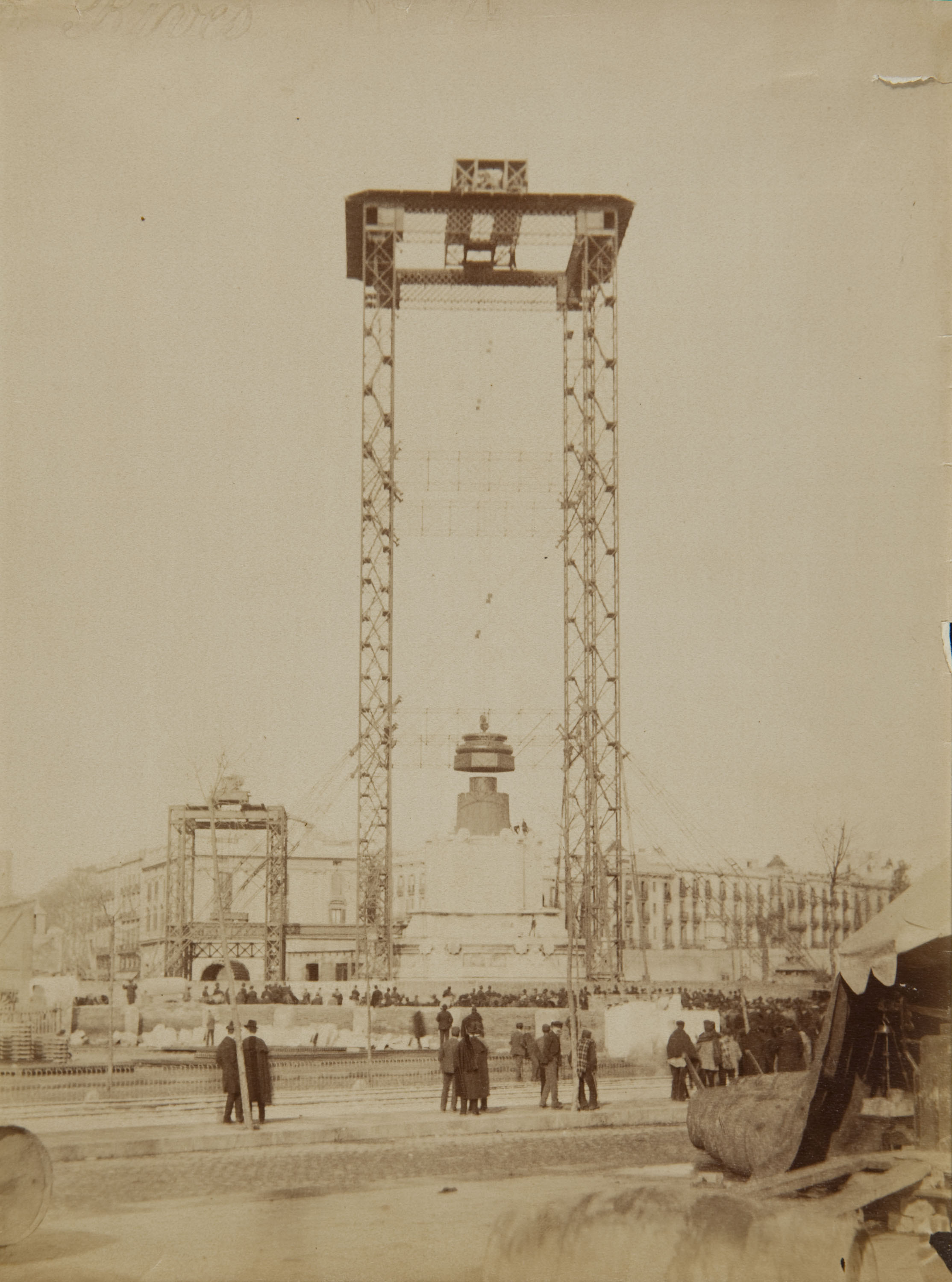 image for: Antoni Esplugas Puig - Bastida que va servir per a la construcció del monument a Colom - Cap a 1885