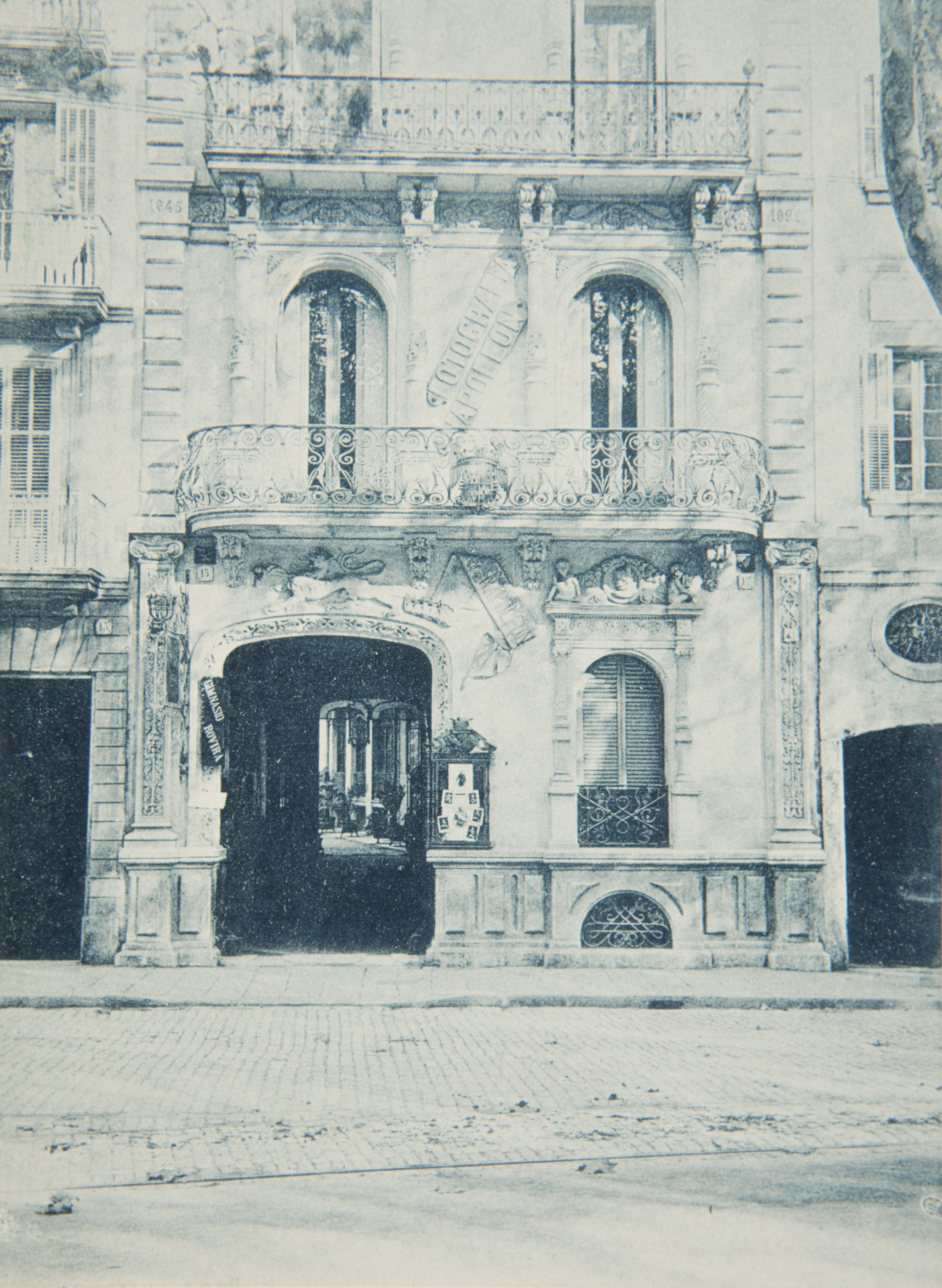 image for: Napoleón. Establecimiento de daguerrotipo y fotografía. Barcelona - Estudi Fotogràfic Napoleón. Façana de l&#039;edifici - 1895